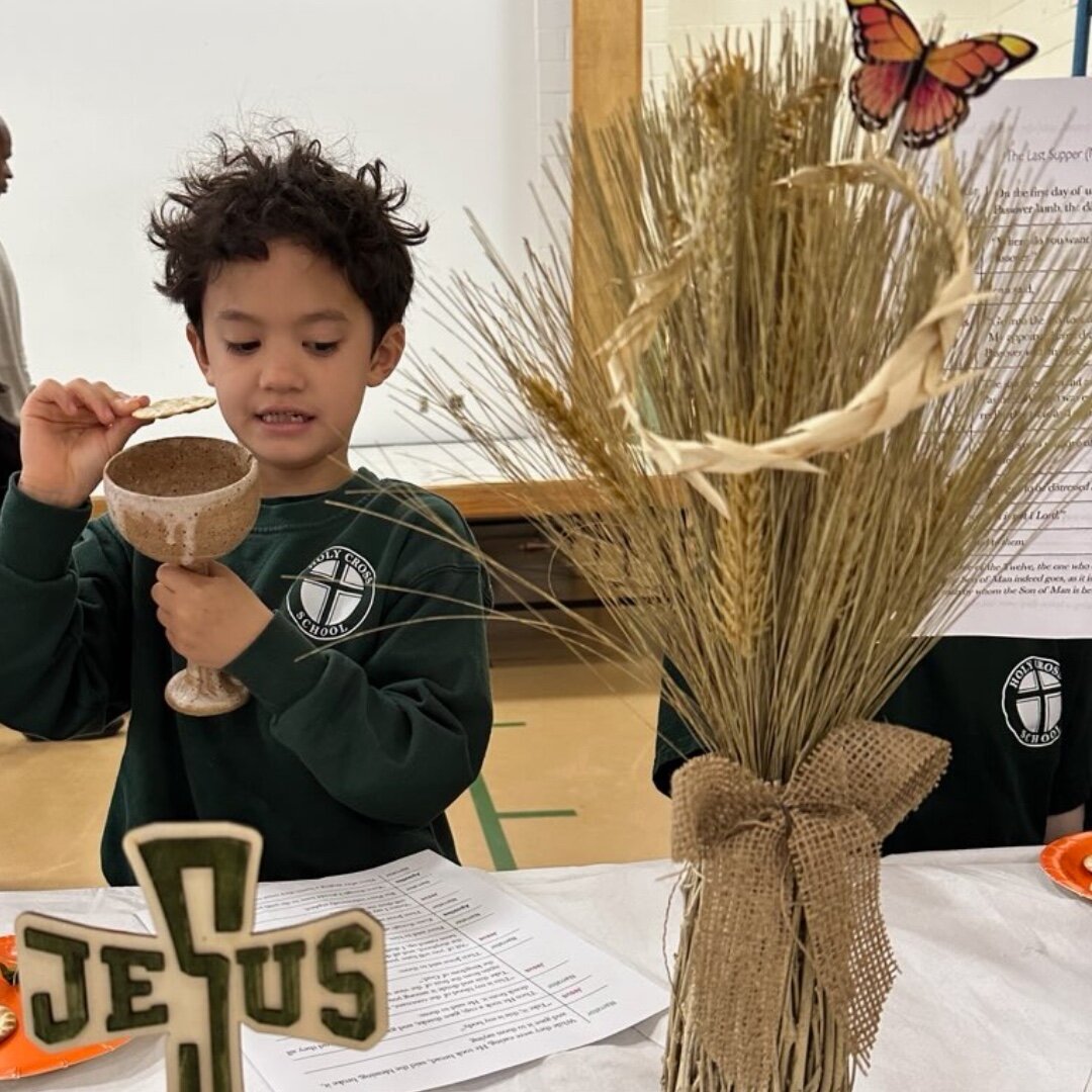 Second Grade re-enacted the Last Supper to better understand the institution of the Eucharist on Holy Thursday and to help them prepare for their own First Communion in May. #ADWcommunity #Iloveholycross #HolyThursday