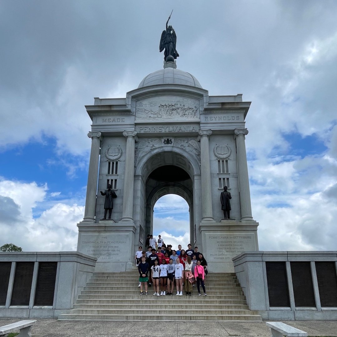 8th Grade is off on their overnight adventure! First stop: a walk through history at Gettysburg and then it’s on to Hershey Park! #ADWcommUNITY #ILoveHolyCross