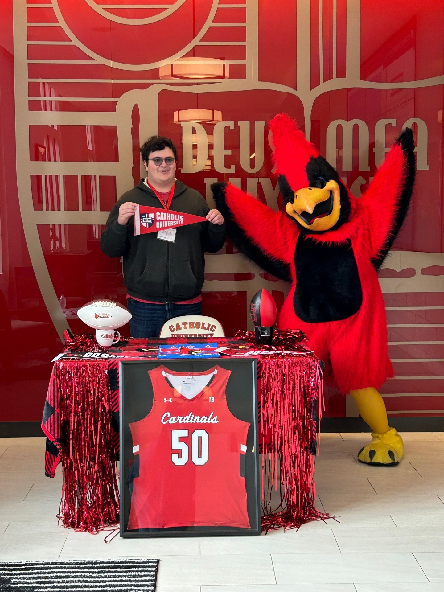 Congratulations to Jude, Holy Cross Class of 2021 alum and future Cardinal at The Catholic University of America! Wishing him all the best as he begins this exciting new chapter, majoring in history. We’re so proud! 💚 #HolyCrossPride #HCAlumni
