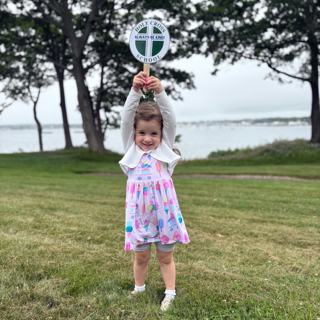 Holy Cross School spirit soaring in Maine! ๐ฆ#ADWcommUNITY #ILoveHolyCross #ALwaysBeKind #SchoolSpirit #HCSeverywhere