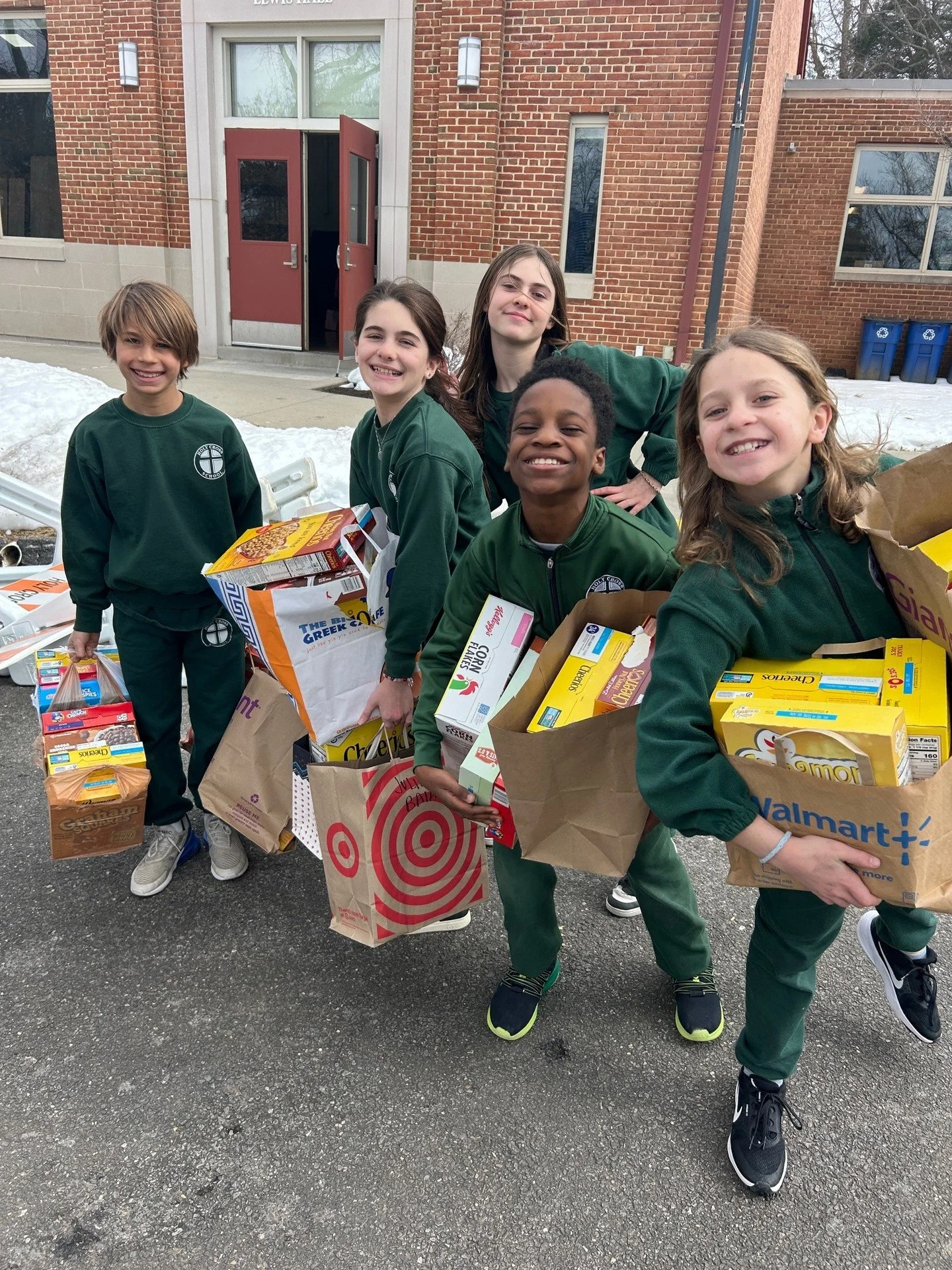 From dominoes to donations! Our 5th grade students did a fantastic job loading the Catholic Charities car with cereal boxes from the Great Domino Cereal Box Challenge, helping provide food for families in need through a local food pantry. Great teamw