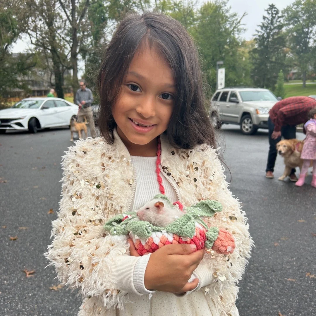 🐾 Our Holy Cross community gathered to celebrate the Feast of St. Francis of Assisi along with our beloved pets for a special Blessing of the Animals! #ADWcommUNITY #ILoveHolyCross #FeastofStFrancis #PetBlessing
