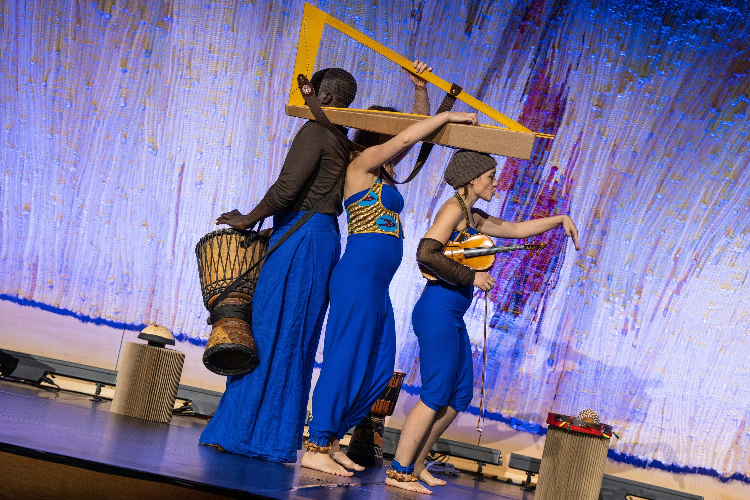 BarkaBach, staged concert for young audience with african, folk and classical music. Concept and direction. With Eleonora Savini, Téné Ouelgo and Dan Tanson. Production Brucknerhaus Linz and Jeunesse Österreich