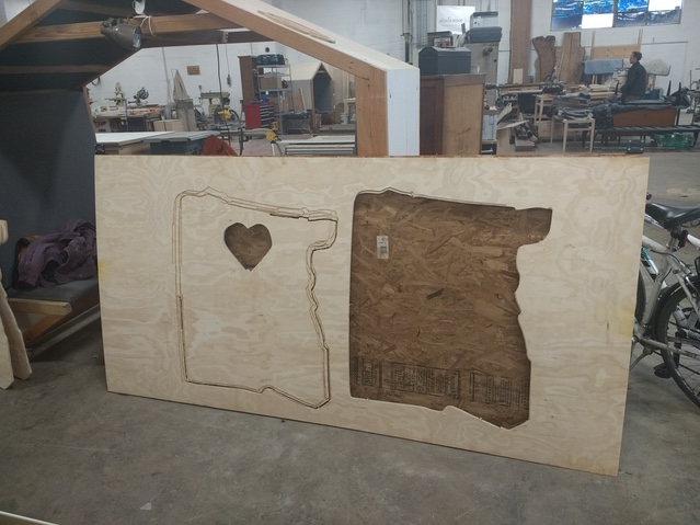 The multiple paths taken by the router are visible on the left cutout. This was mostly done while trying to track down the issue.