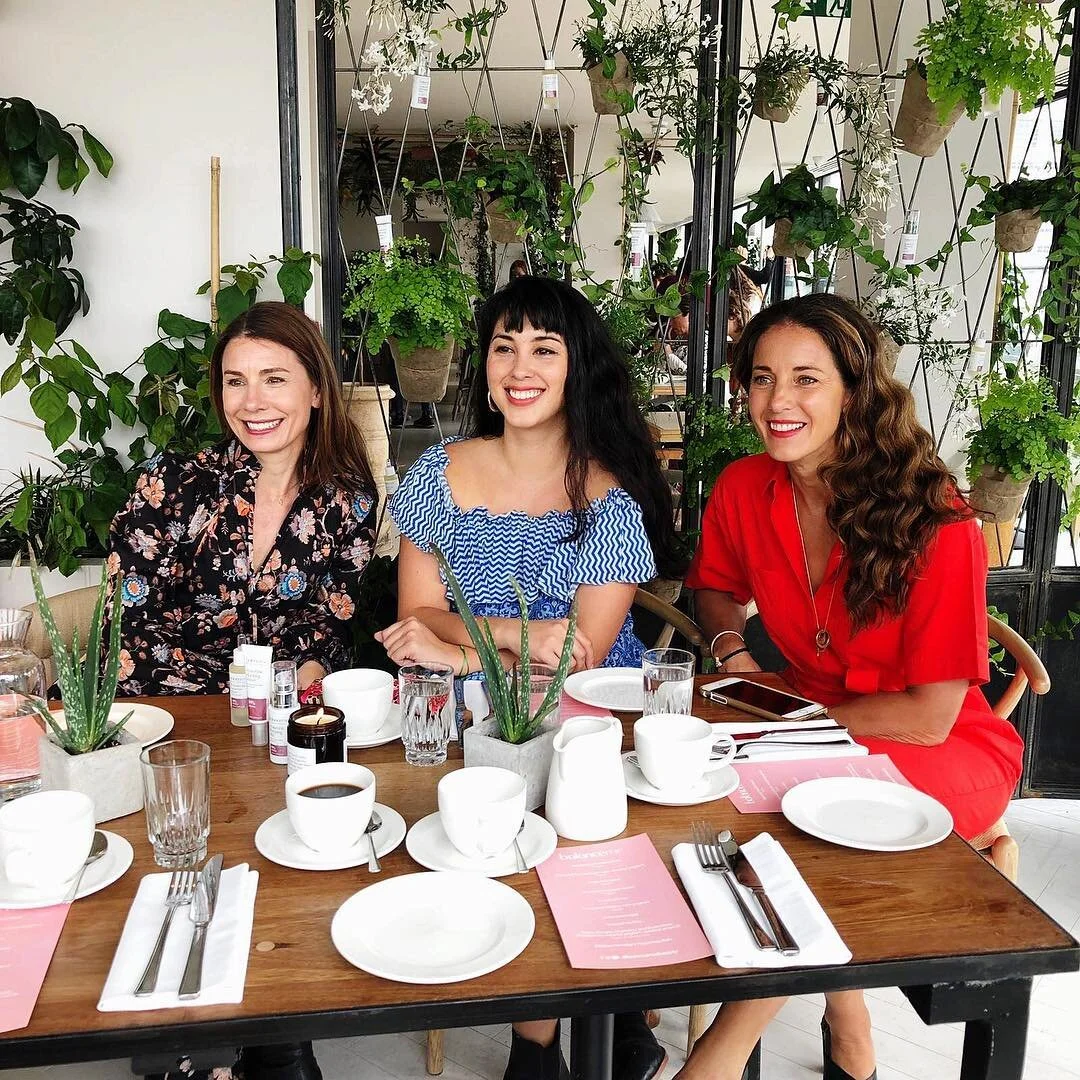 BALANCE ME 🌿 A beautiful brunch for @balancemebeauty this morning, in the gracious (&amp; hilarious) company of @melissa.hemsley, to introduce their new Tri-Molecular Hyaluronic Serum and Hyaluronic Plumping Primer 💦 🌿 Sisters Rebecca &amp; Clare 