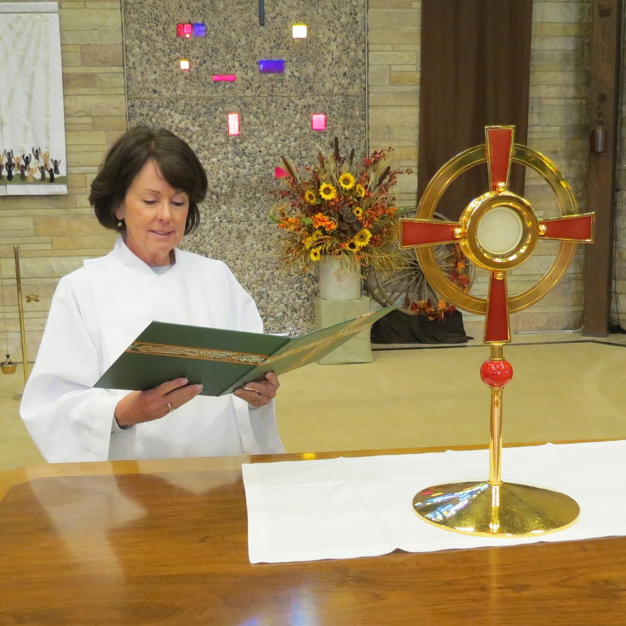 LITURGICAL MINISTRIES Our community is blessed to celebrate Mass together almost everyday of the year. There are many aspects of our celebration at the Lord's table that require help. We are blessed by choirs, Eucharistic ministers, lectors, cantors, primary ministers, as well as various seasonal and environmental roles.
