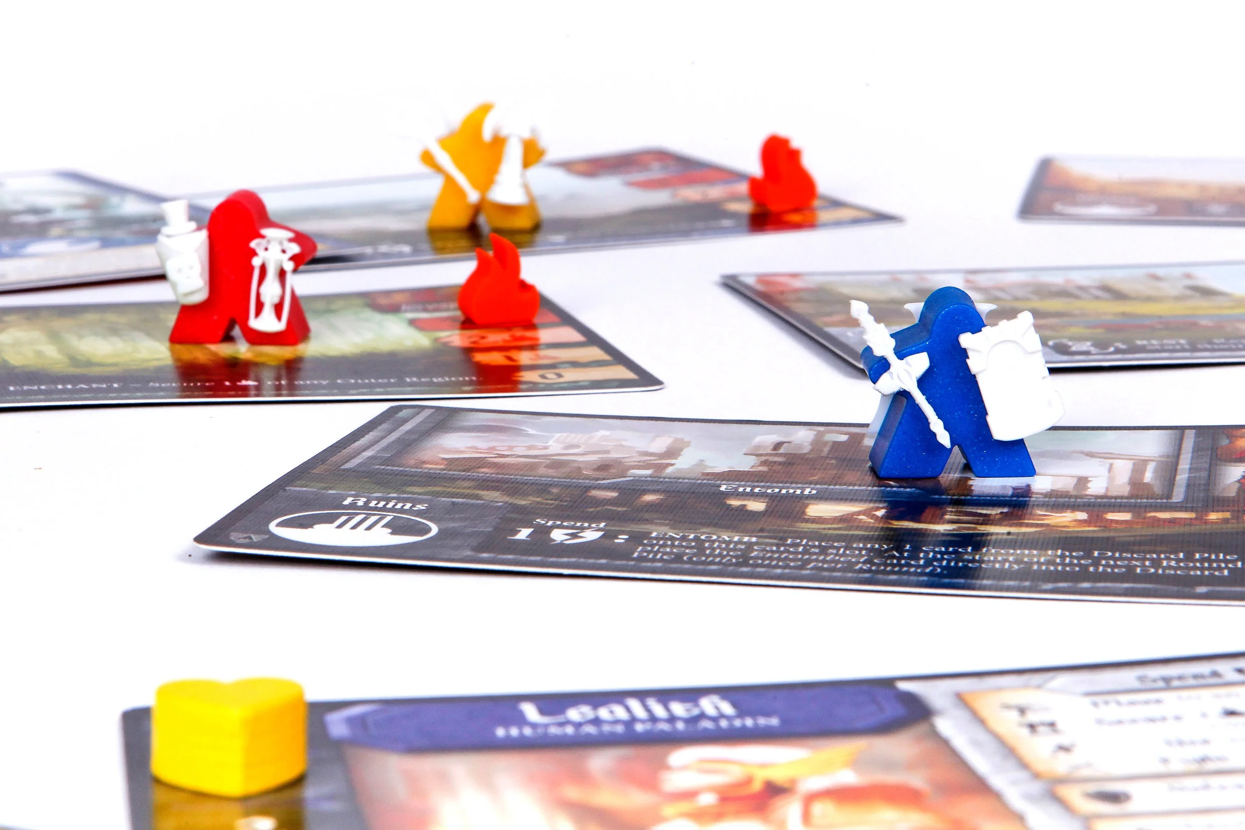 Tiny Epic Defenders Deluxe Edition — Gamelyn Games