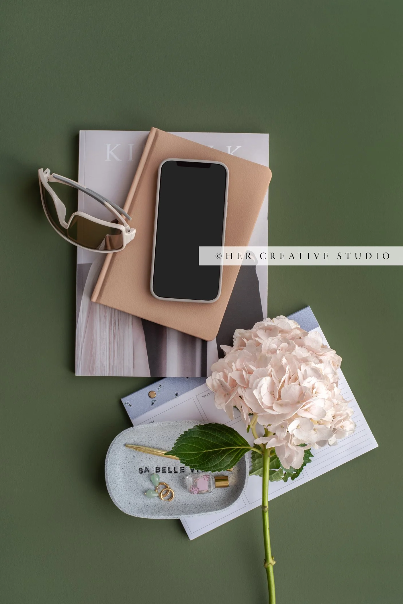 Iphone-Khaki-Green-3-IE.jpg