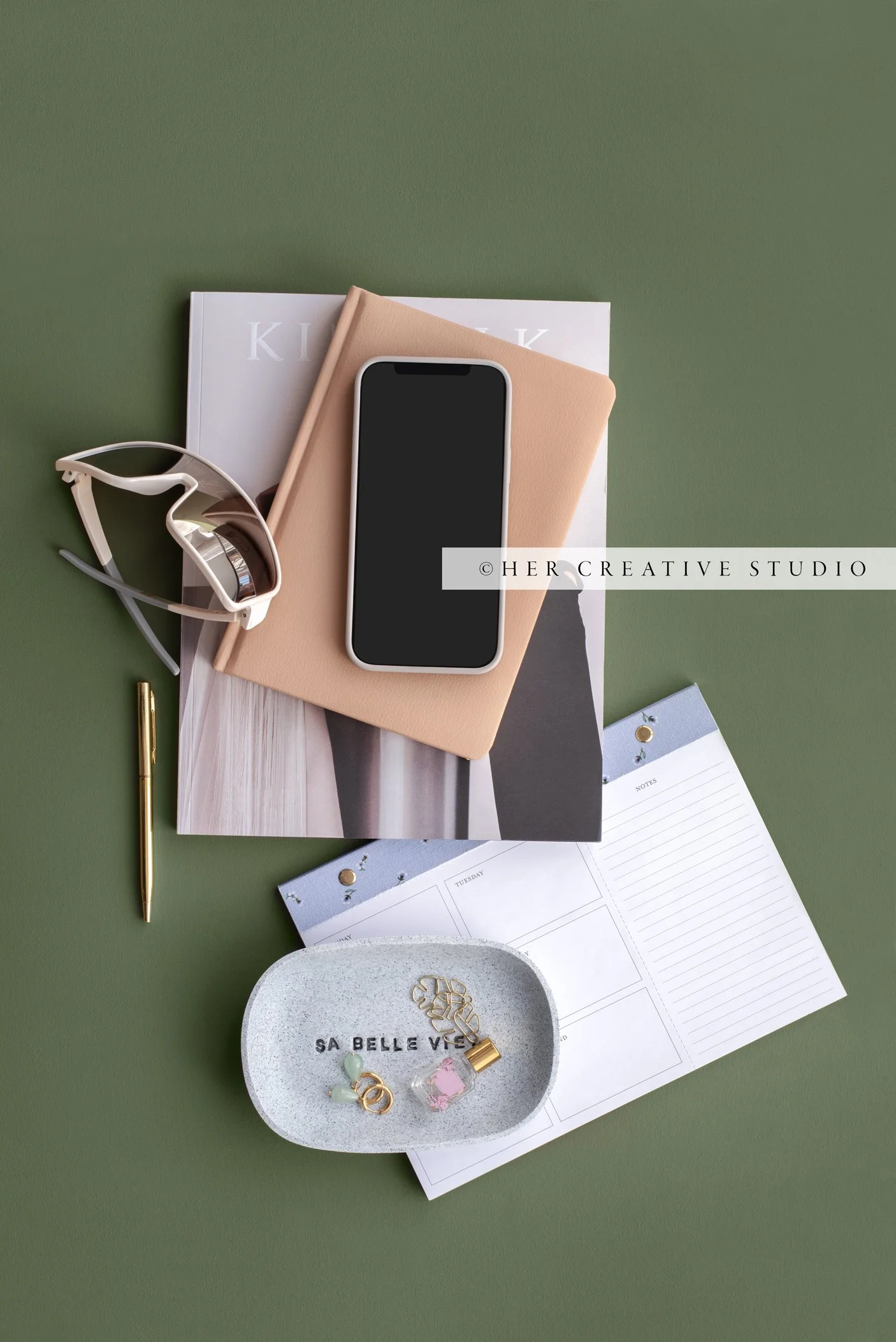 Iphone-Khaki-Green-5-IE.jpg