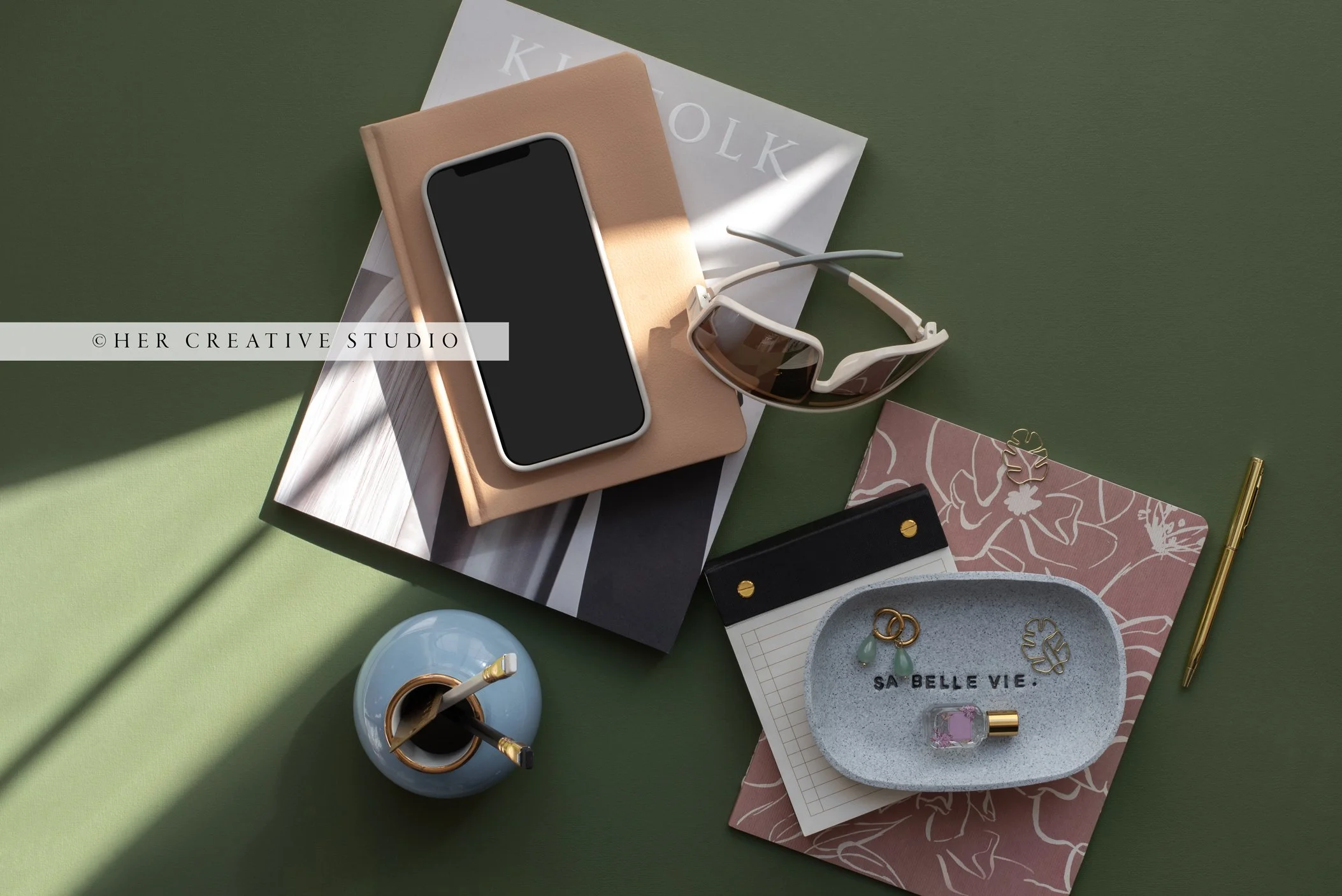 Iphone-Khaki-Green-9-IE.jpg