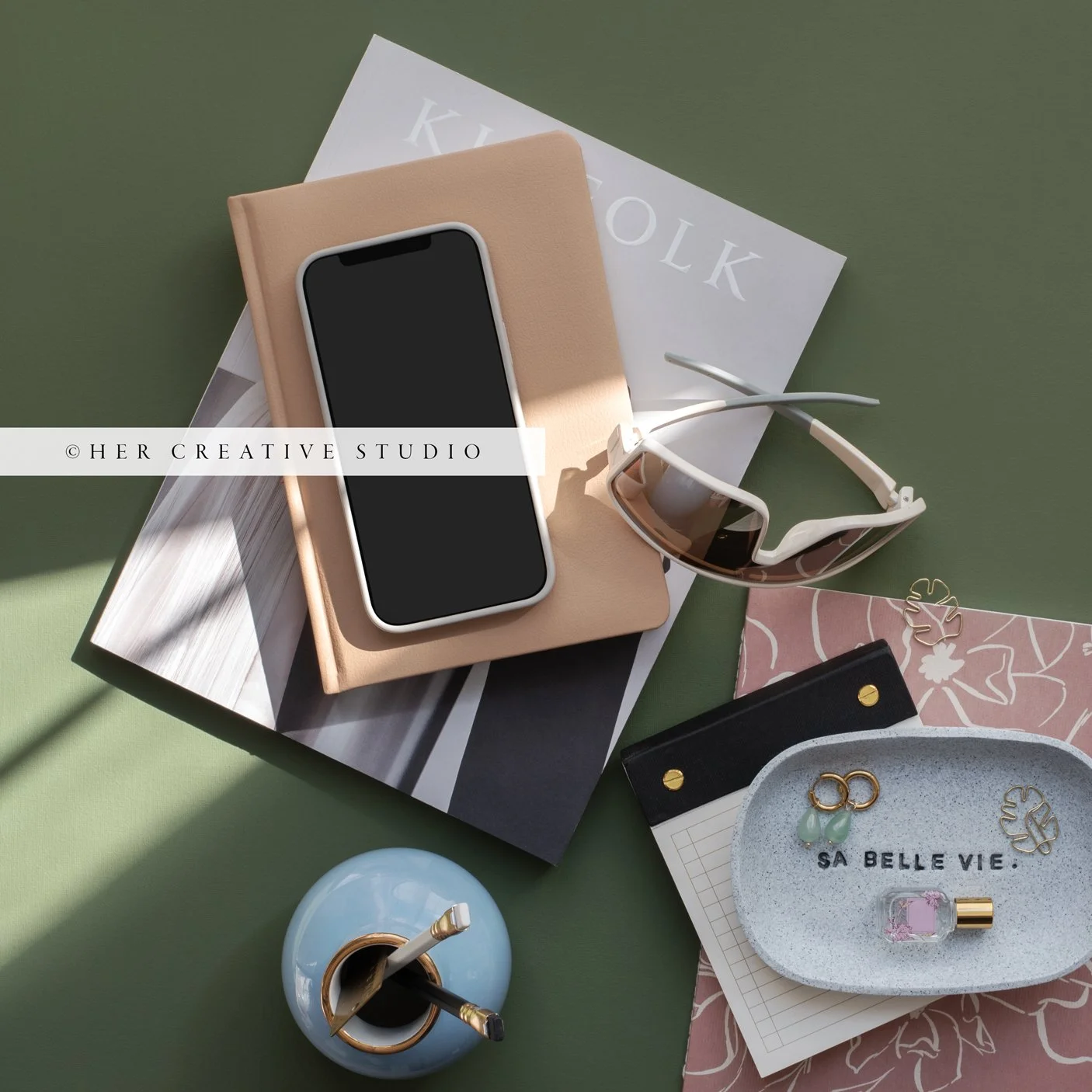 Iphone-Khaki-Green-11-IE.jpg