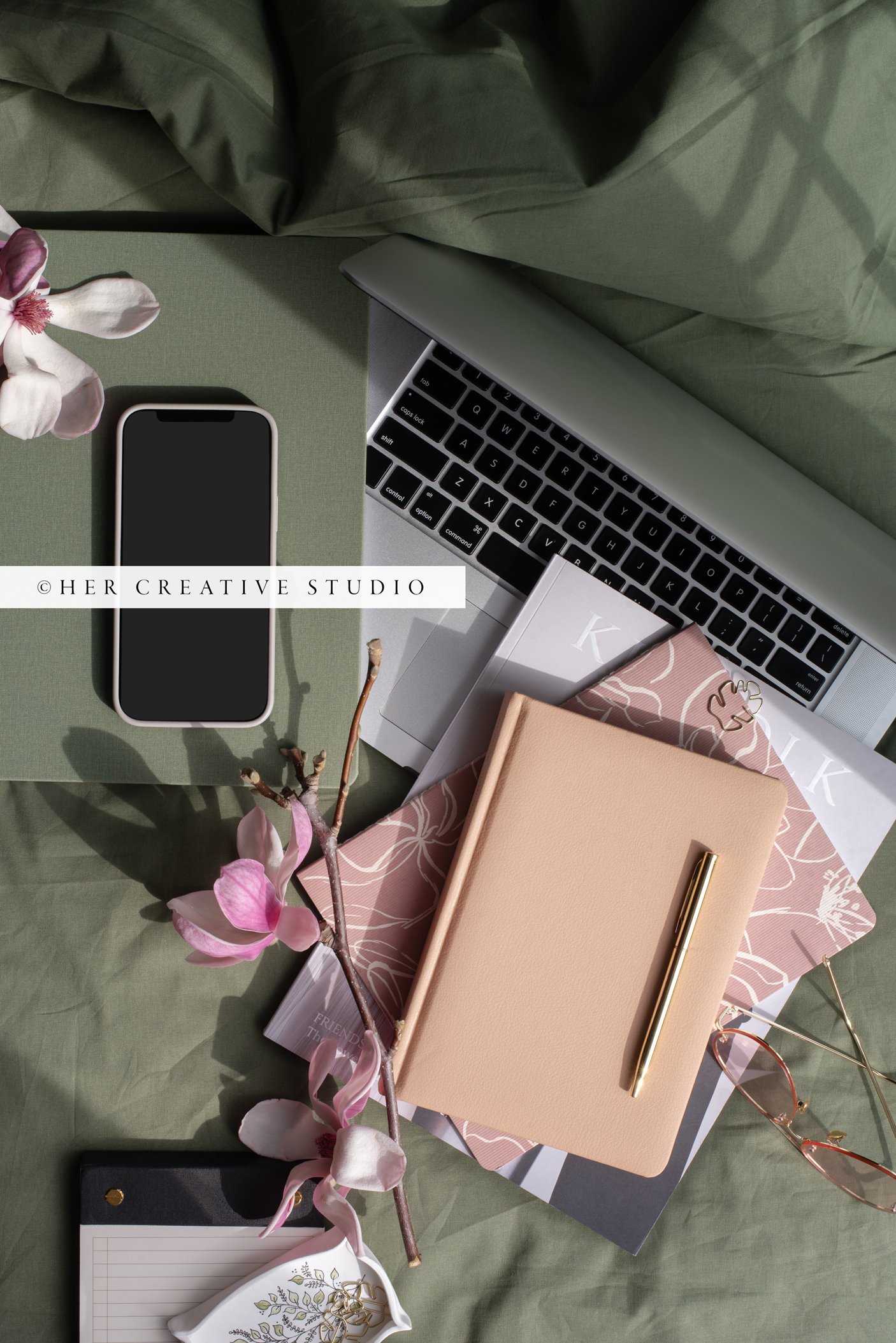 Iphone-Khaki-Green-12-IE.jpg
