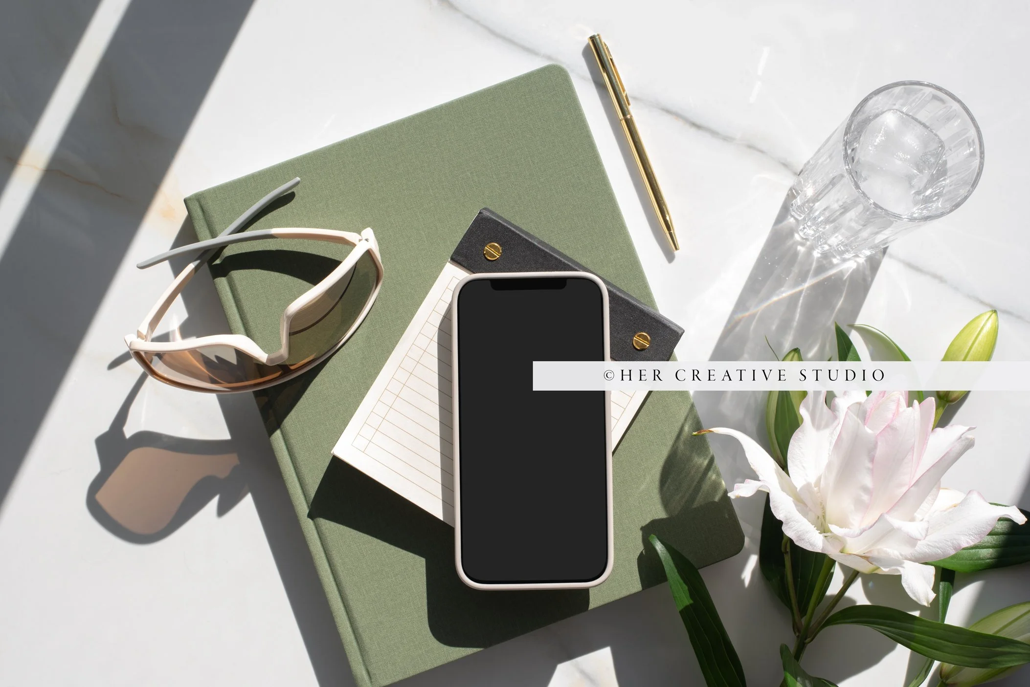 Iphone-Khaki-Green-16-IE.jpg