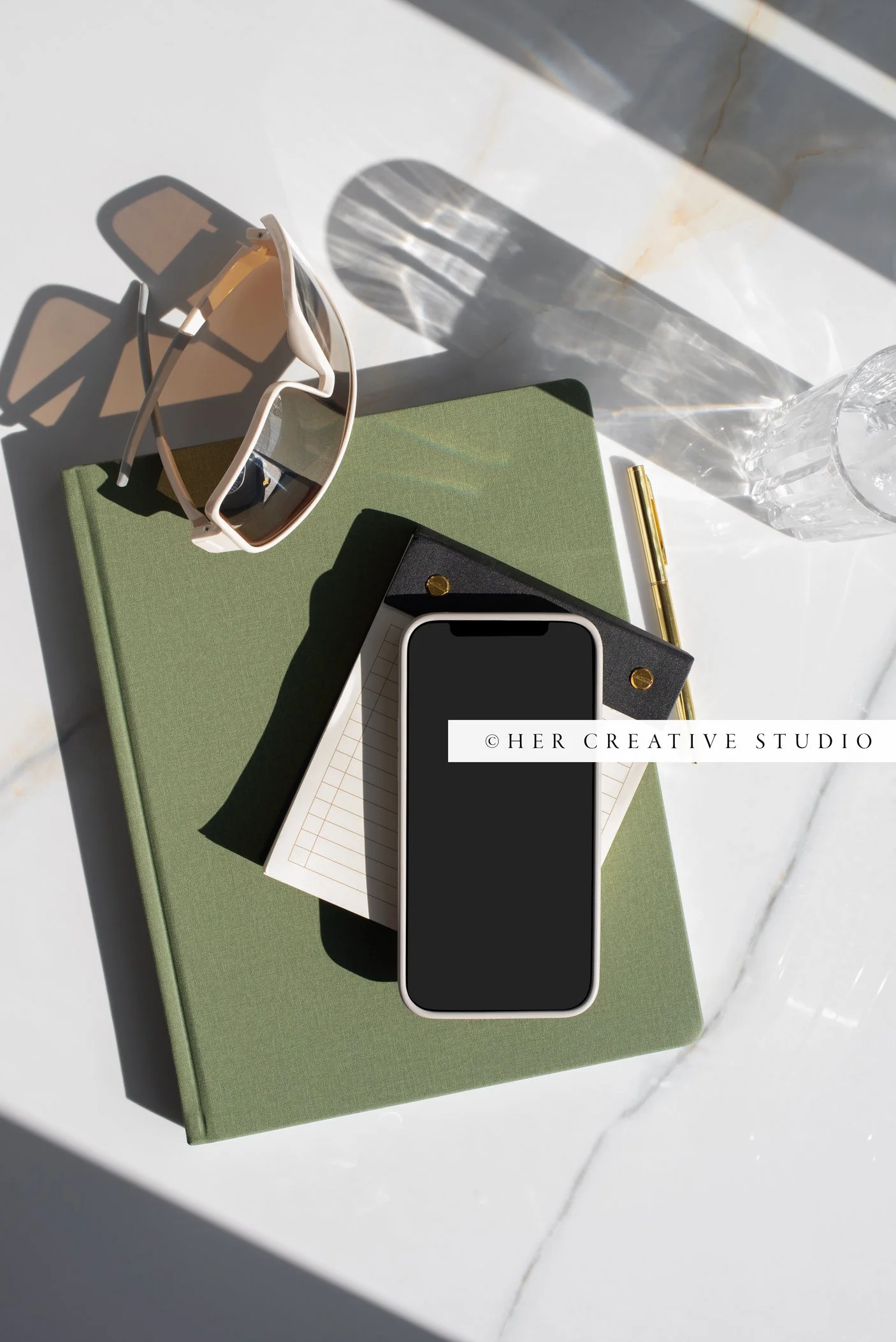 Iphone-Khaki-Green-19-IE.jpg