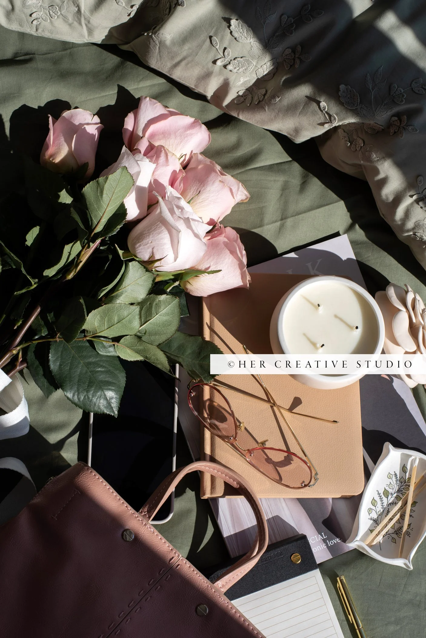 Khaki-green-work-bed-3-IE.jpg