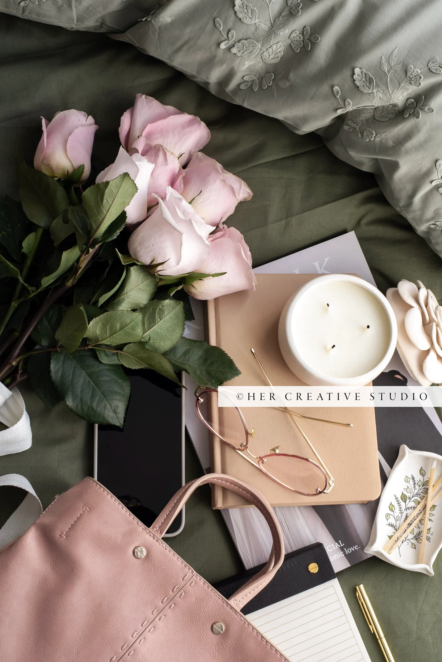 Khaki-green-work-bed-5-IE.jpg