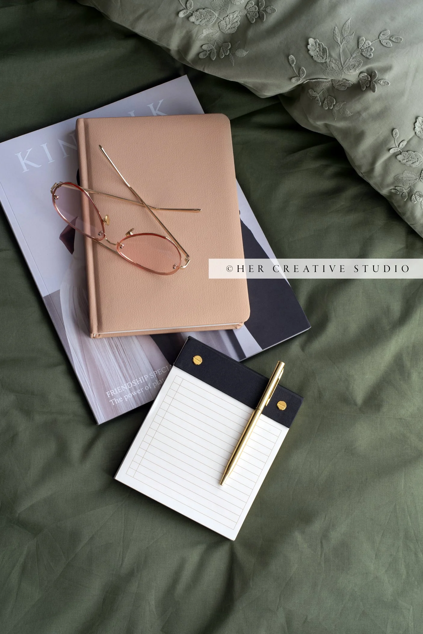 Khaki-green-work-bed-10-IE.jpg