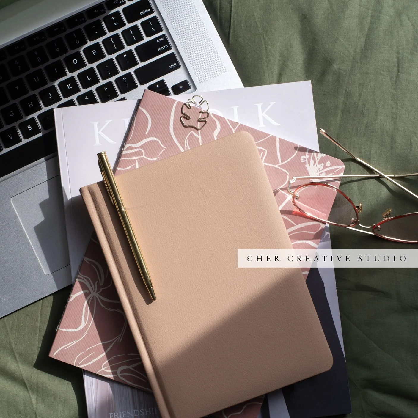 Khaki-green-work-bed-25-IE.jpg