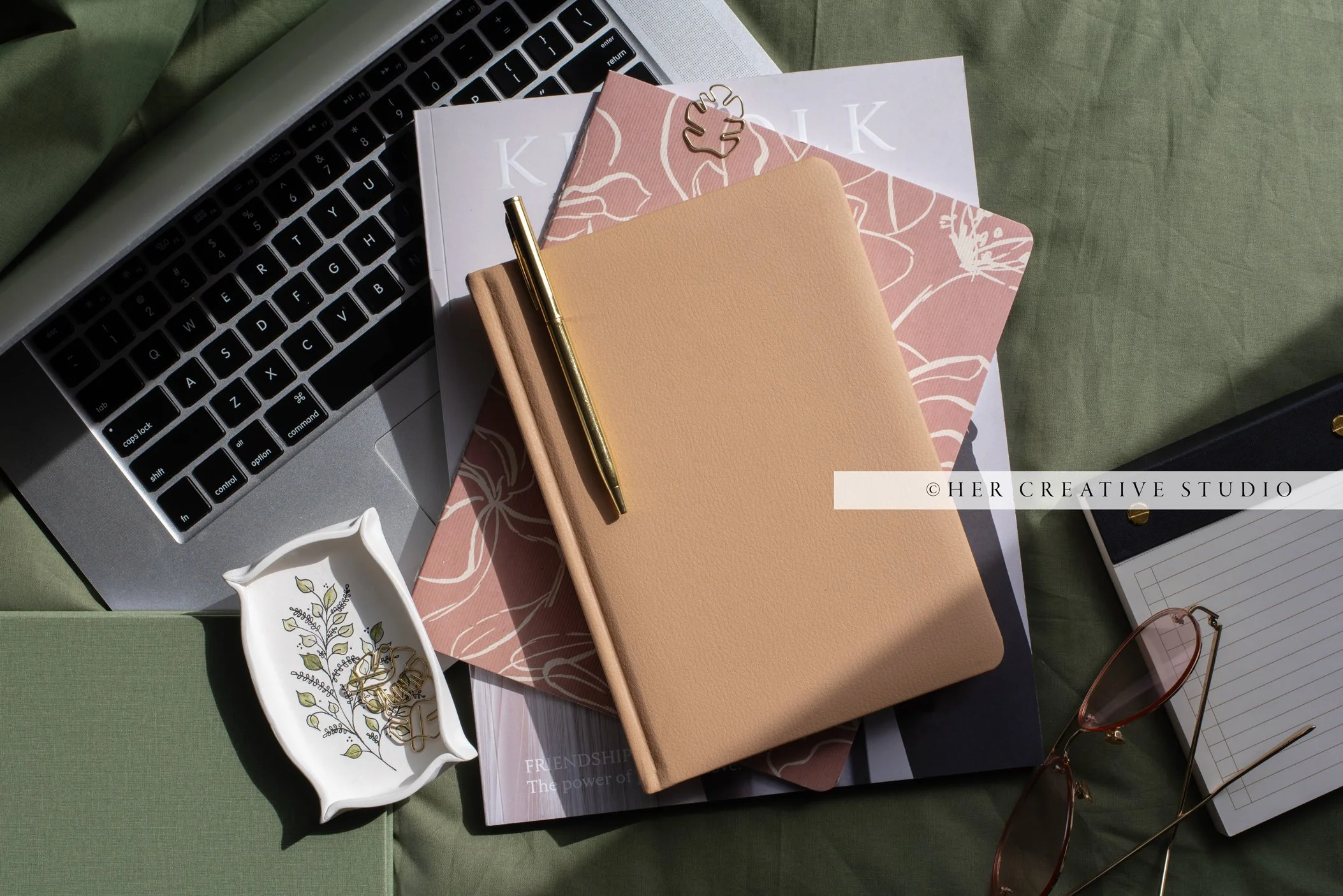 Khaki-green-work-bed-26-IE.jpg