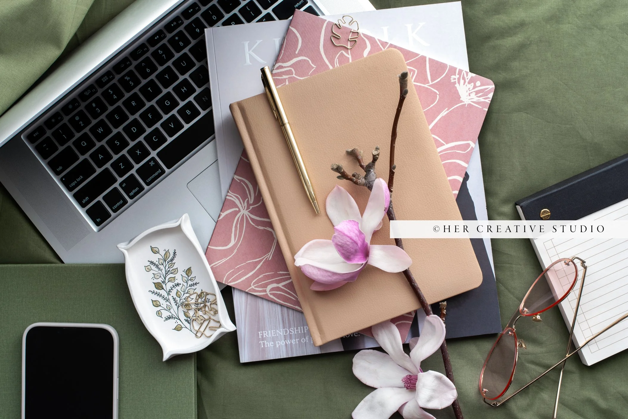 Khaki-green-work-bed-32-IE.jpg