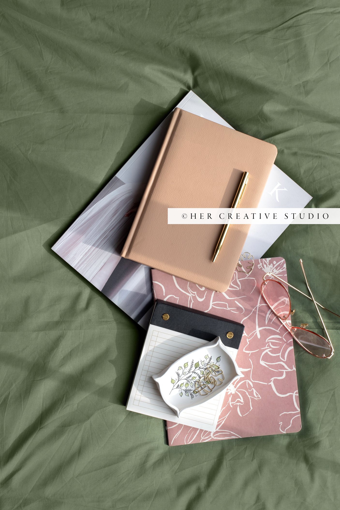 Khaki-green-work-bed-70-IE.jpg