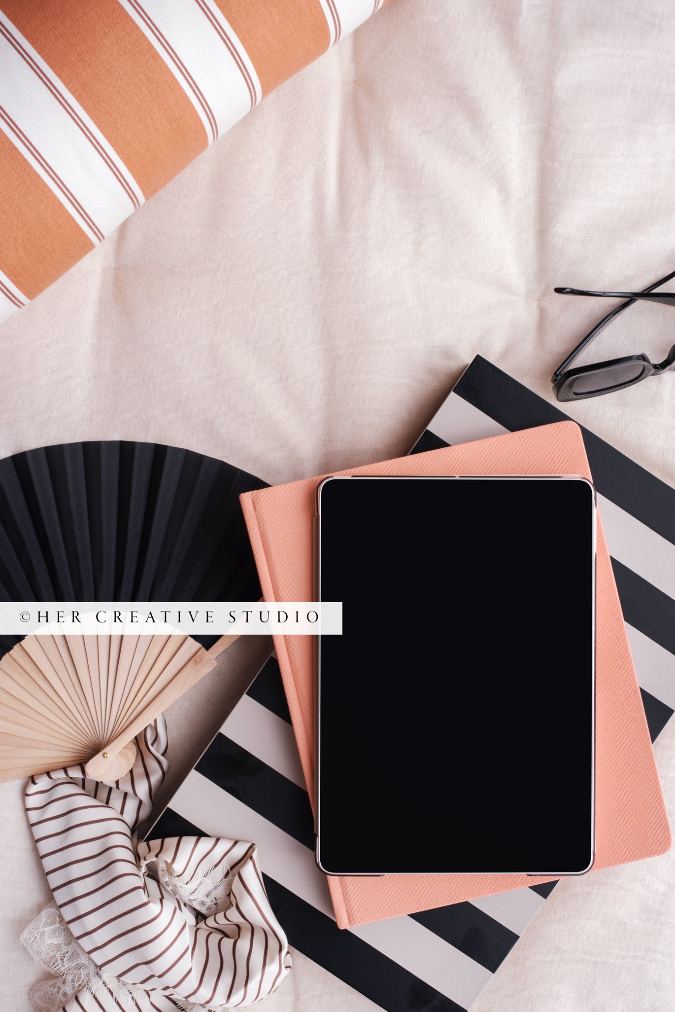 Ipad-Poolside-Notebook-IE.jpg