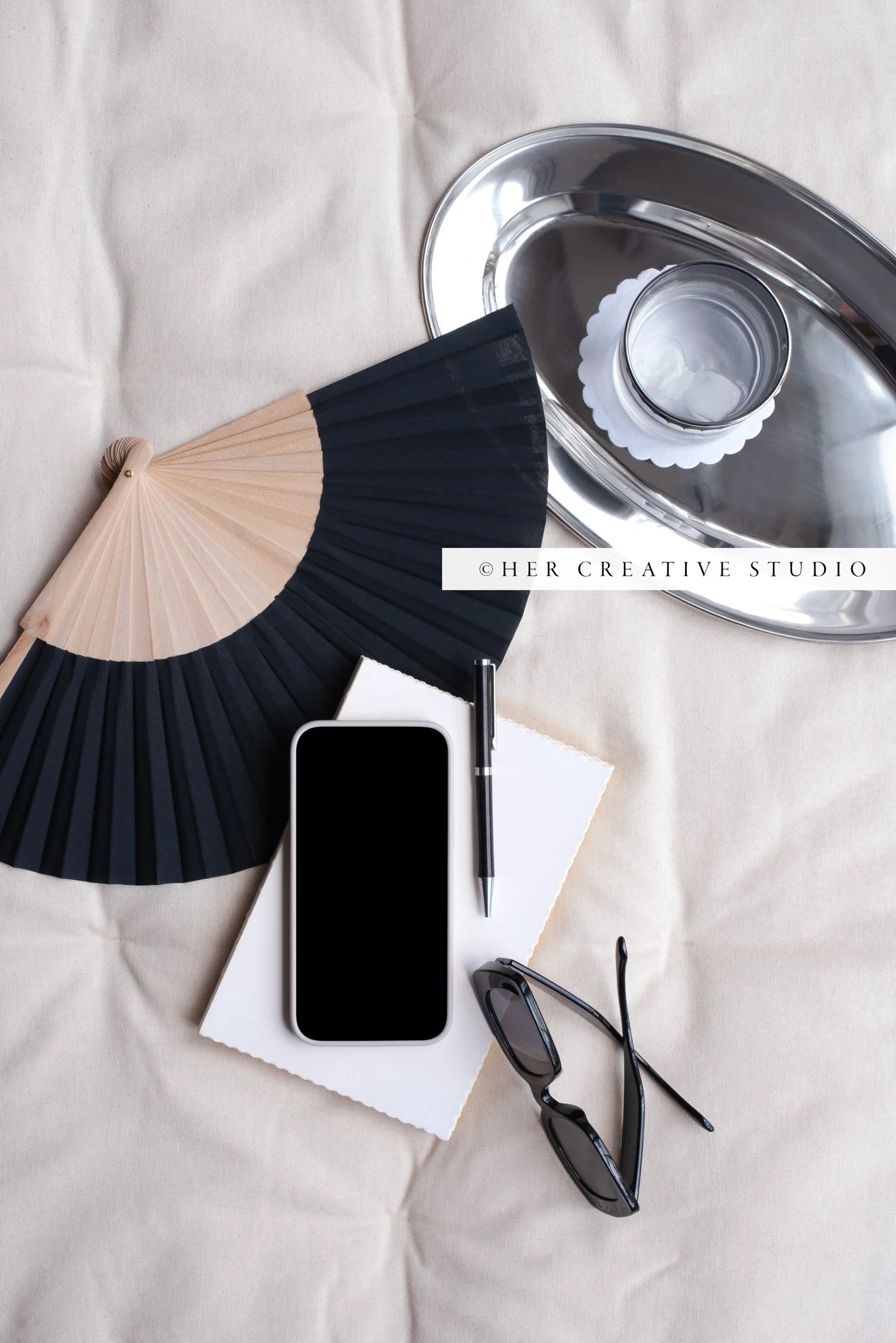 Iphone-Poolside-Notebook-9-IE.jpg