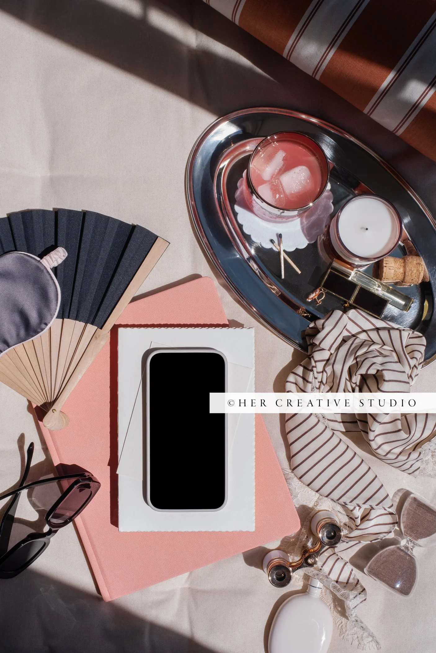 Iphone-Poolside-Notebook-15-IE.jpg