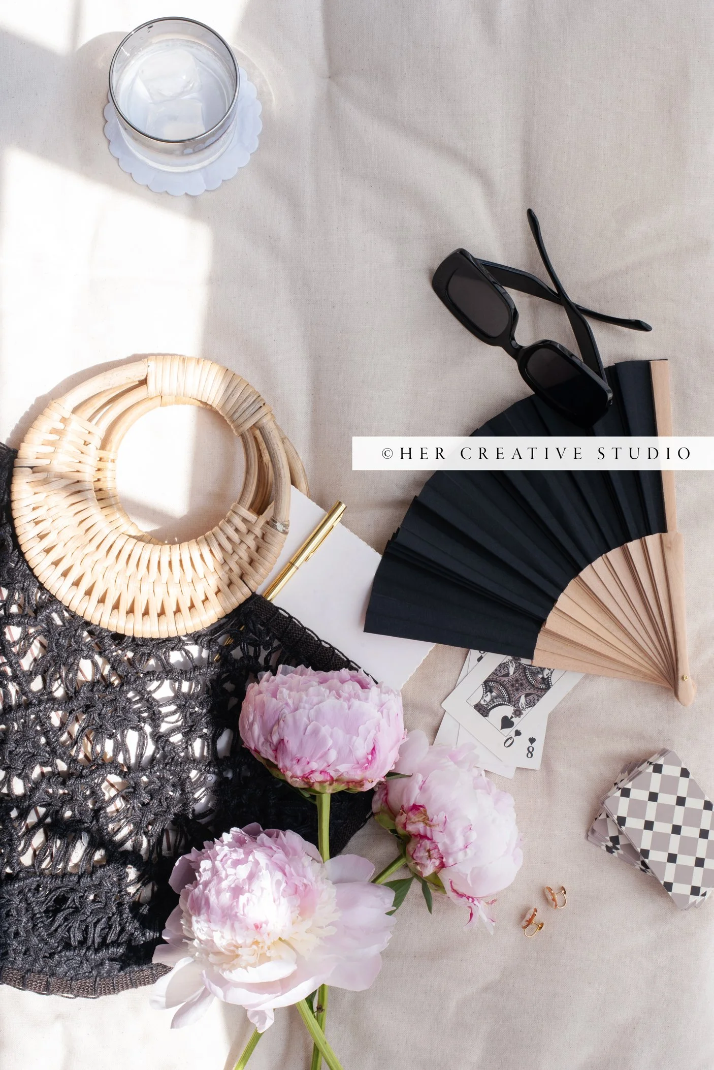 Summer-Bag-and-Fan-4-IE.jpg