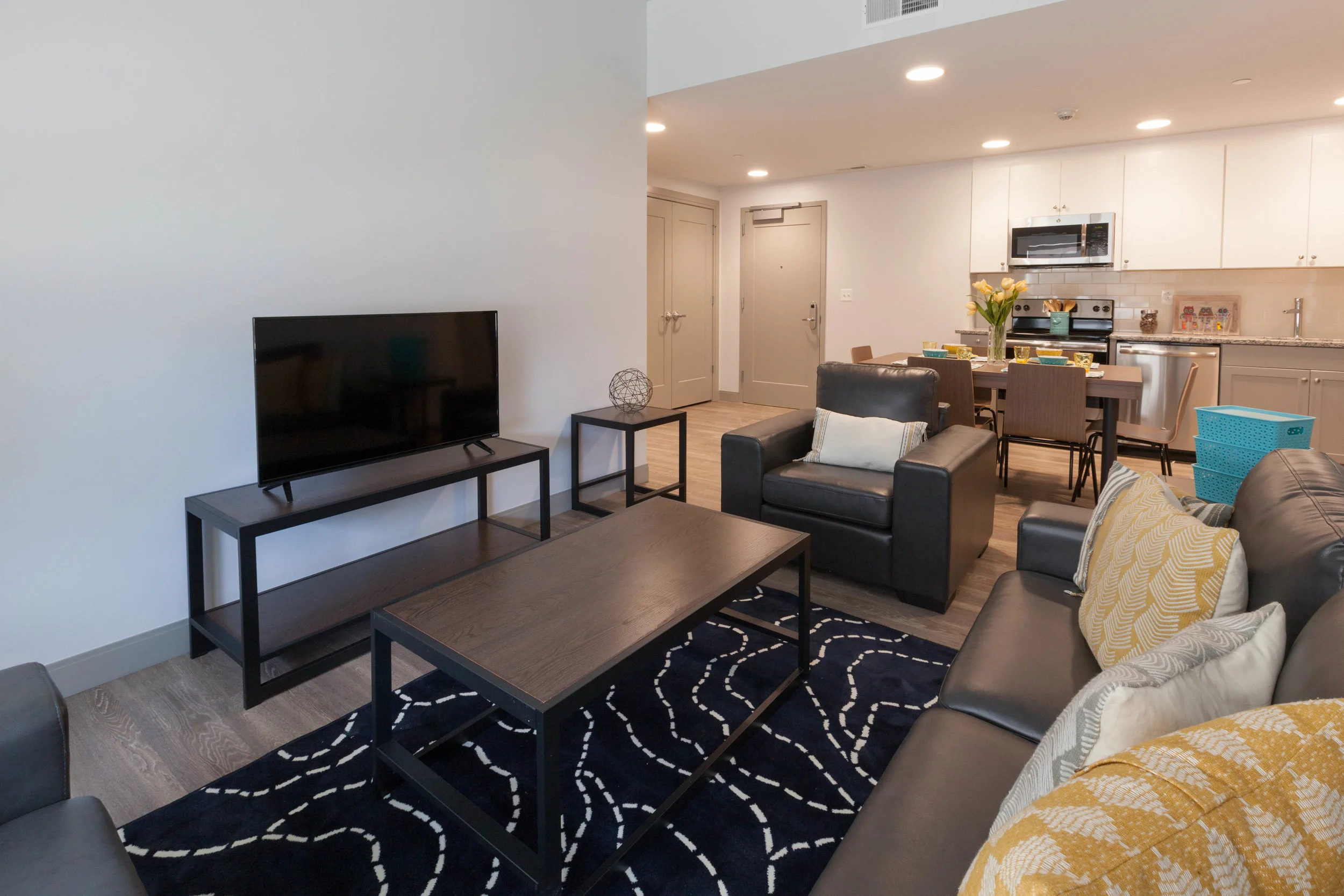 4 Bed, 2 Bath | 6 Student Apartment