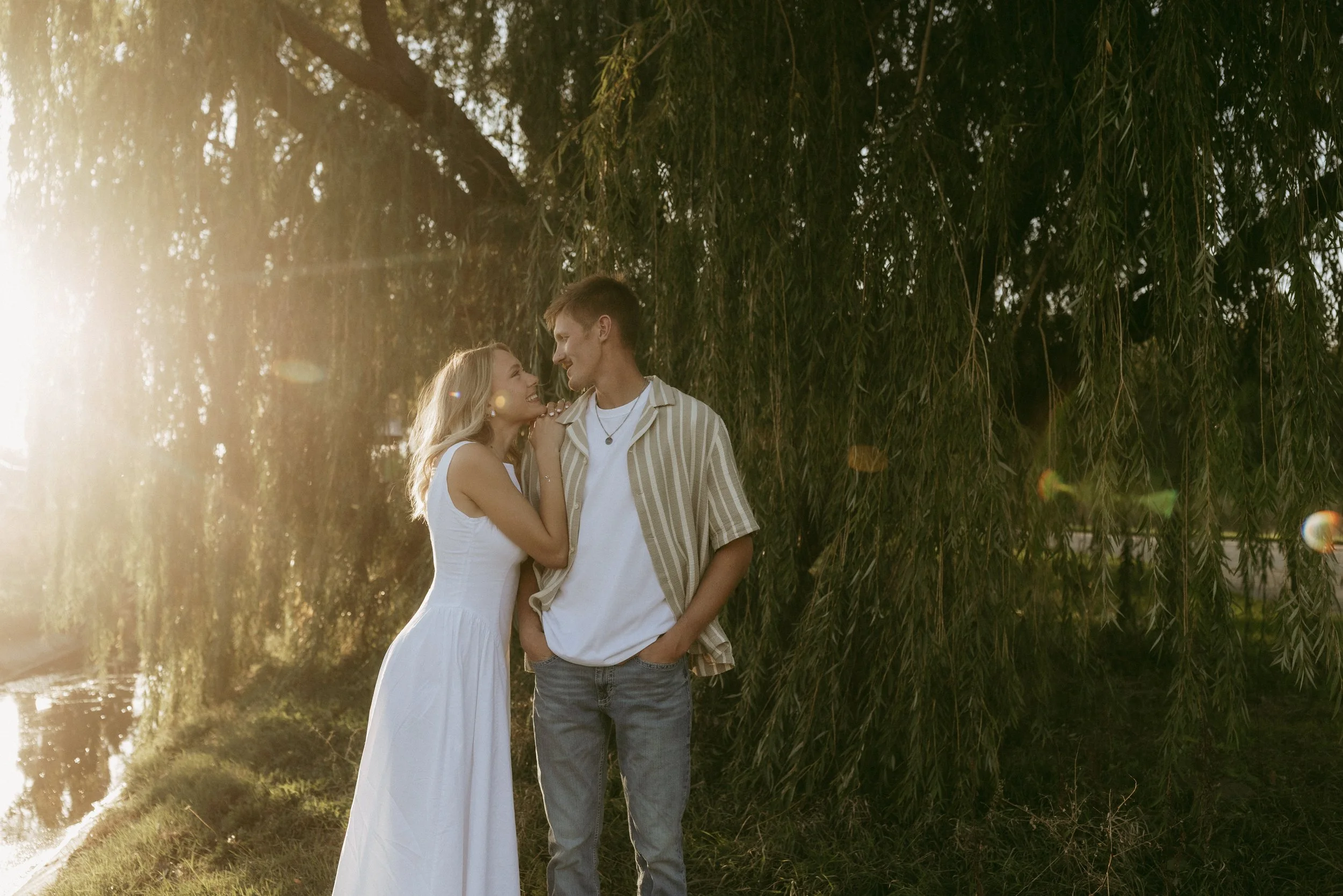 romantic willow tree couples engagement photos
