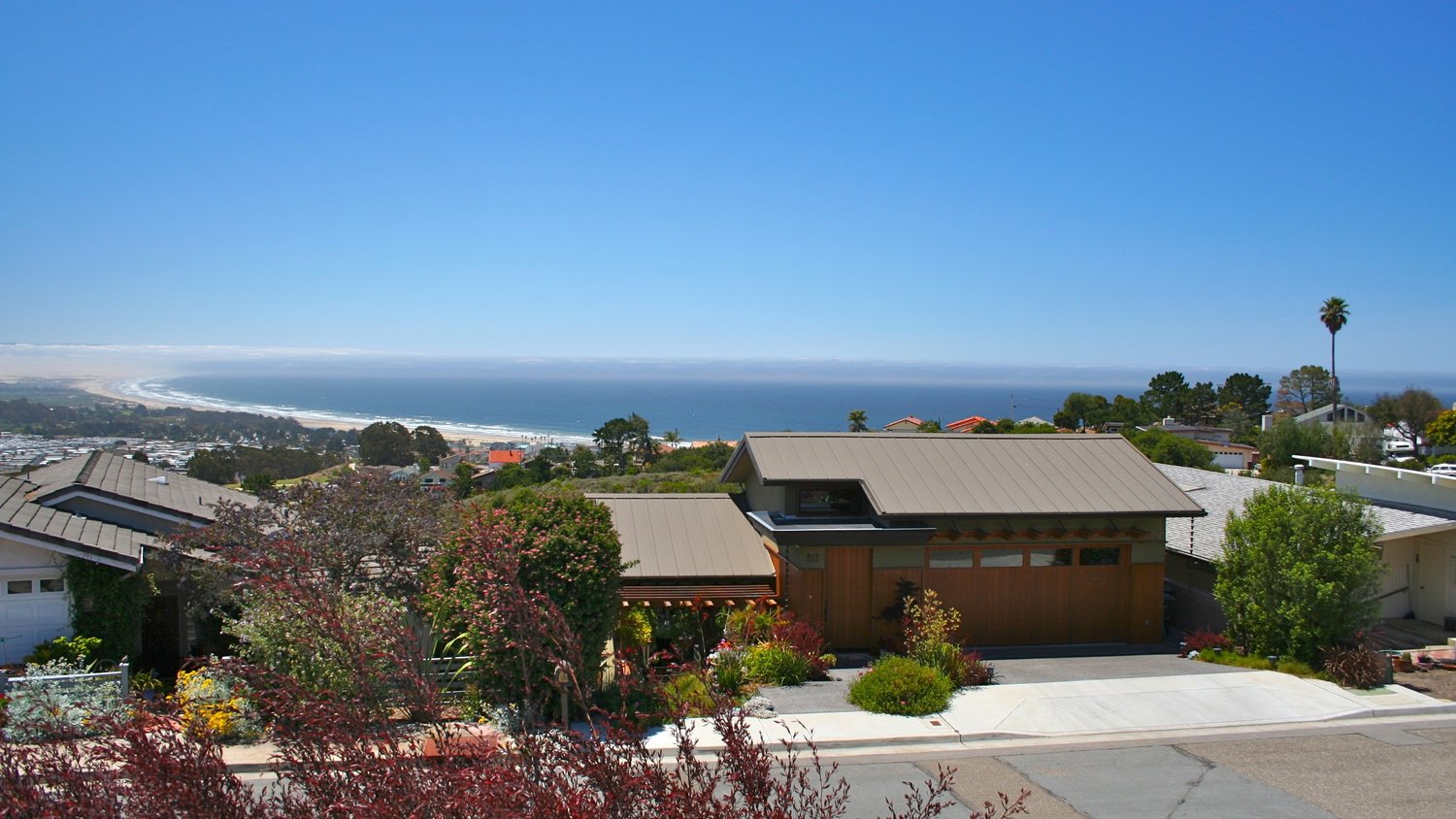 pismo-beach-custom-residence-oceano-dunes-standing-seam-roof-architect.jpg