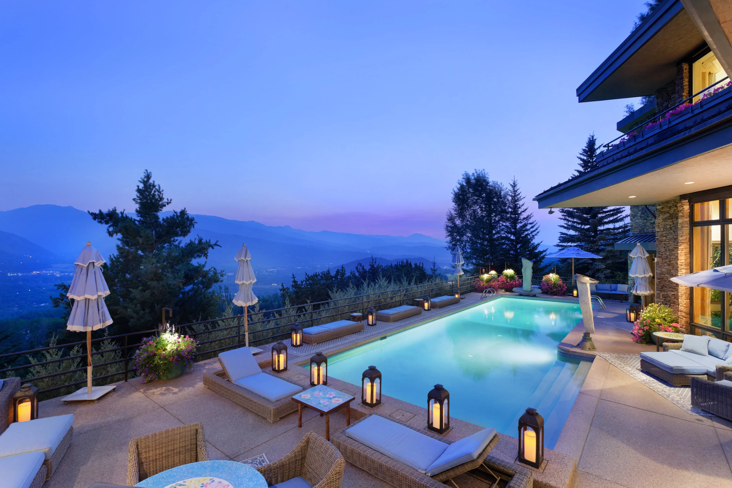 PetrWiese_MHPAspenRealEstate003.jpg
