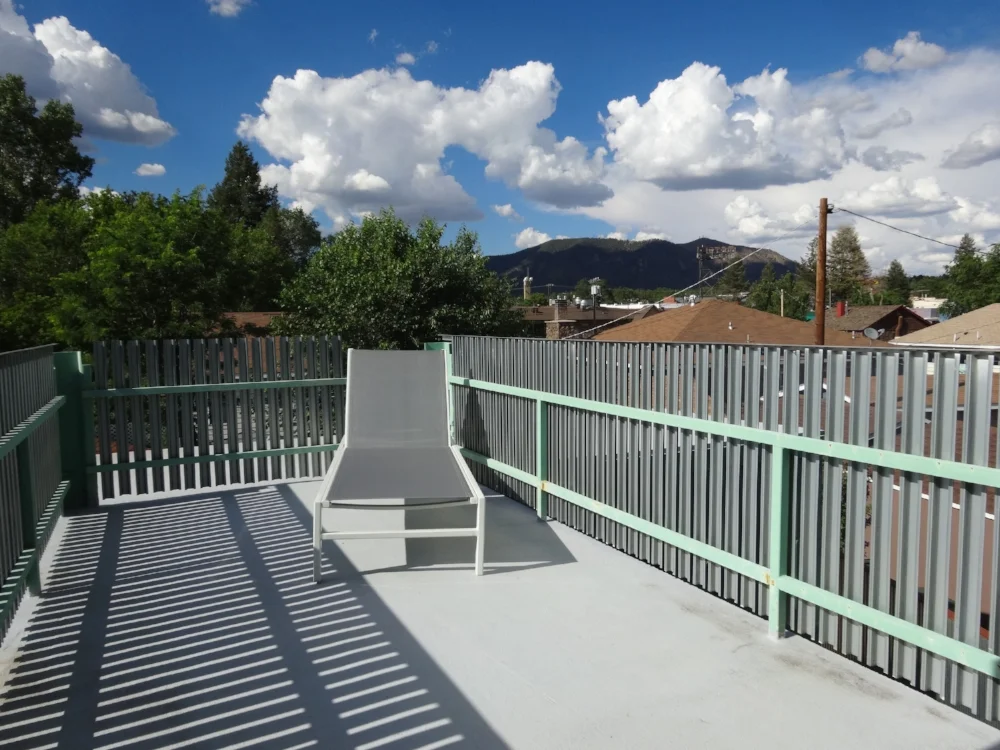 sundeck1.jpg