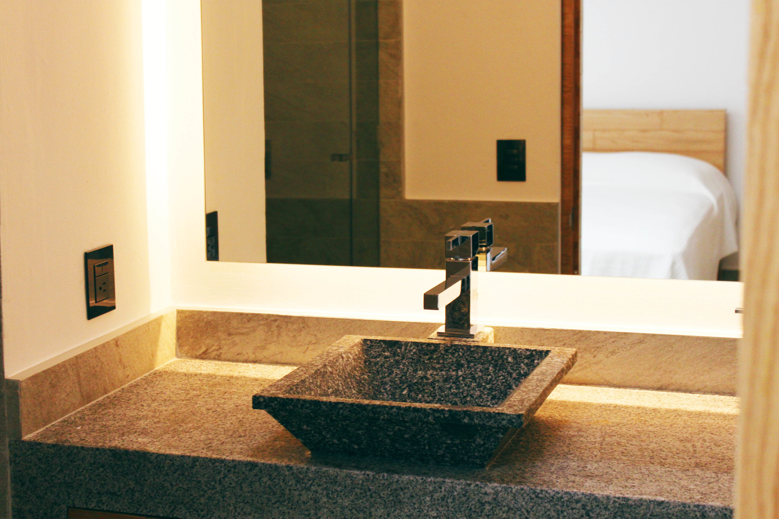 BAÑO REC 02 low.jpg