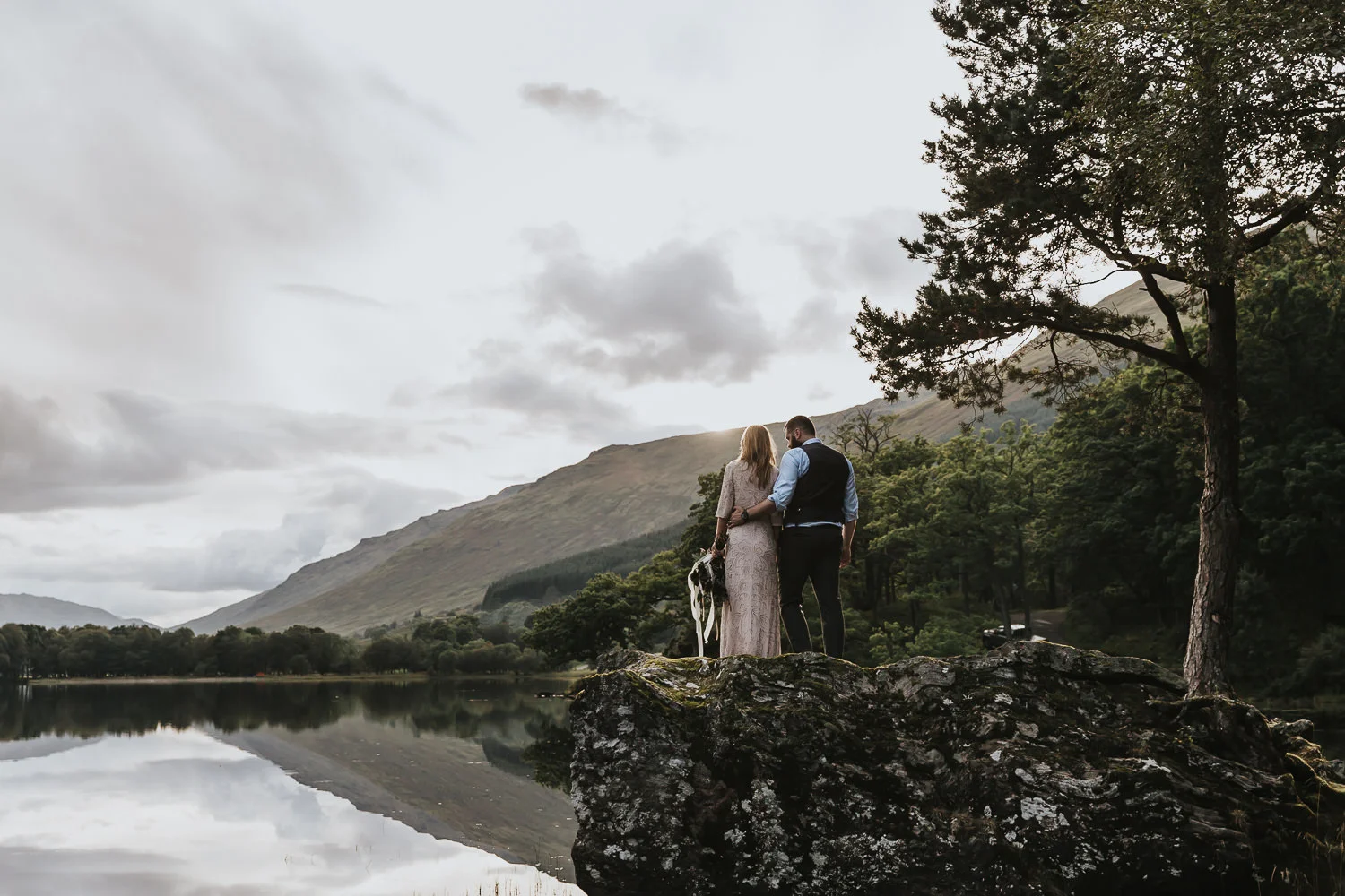 Loch-highland-elopement-wedding-15.jpg