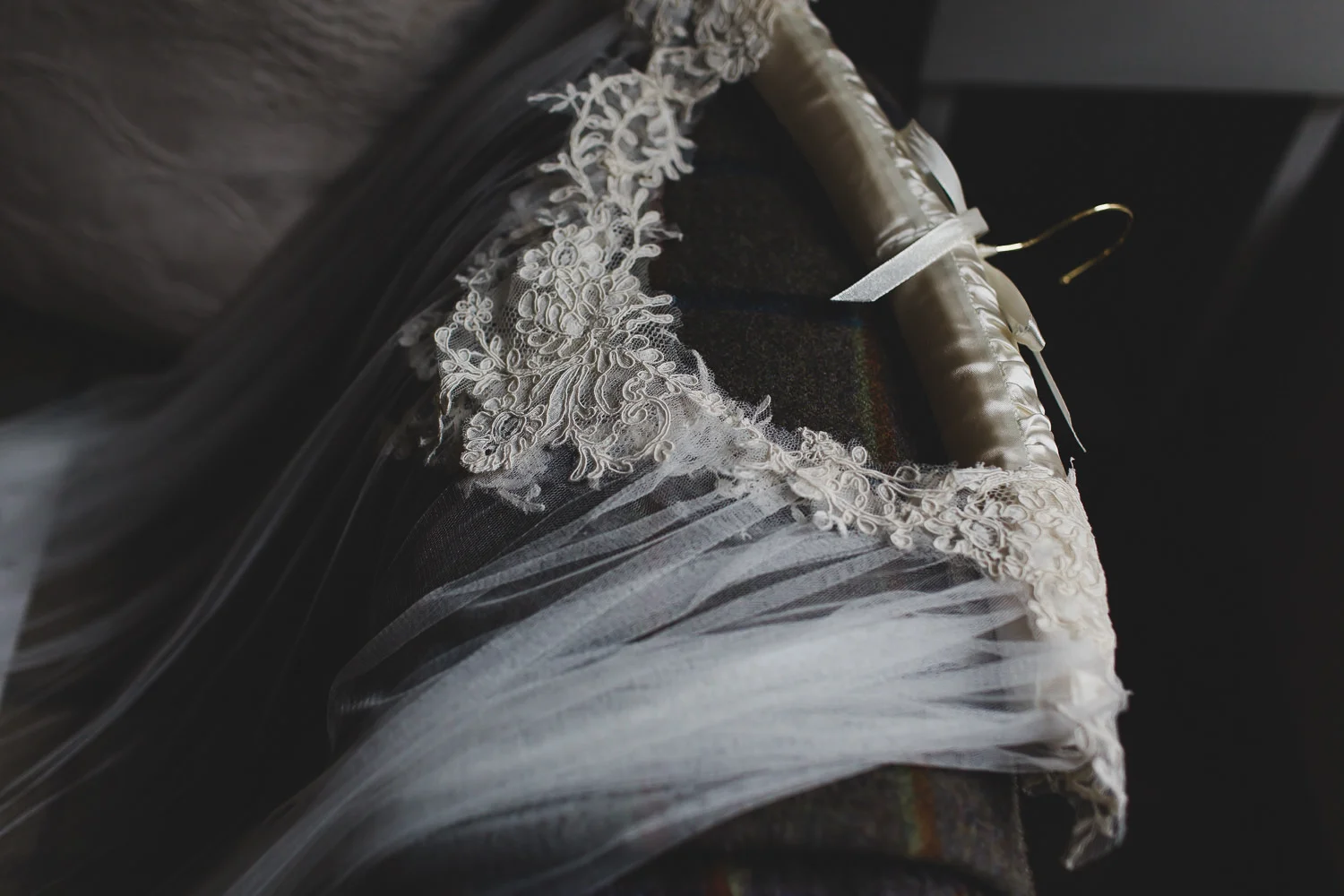 Scottish-elopement-highland-loch-wedding-010.jpg