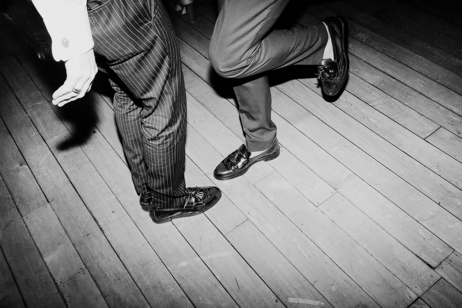 Steam_train_wedding_Great_Central_Railway_Jo_Al_123.jpg