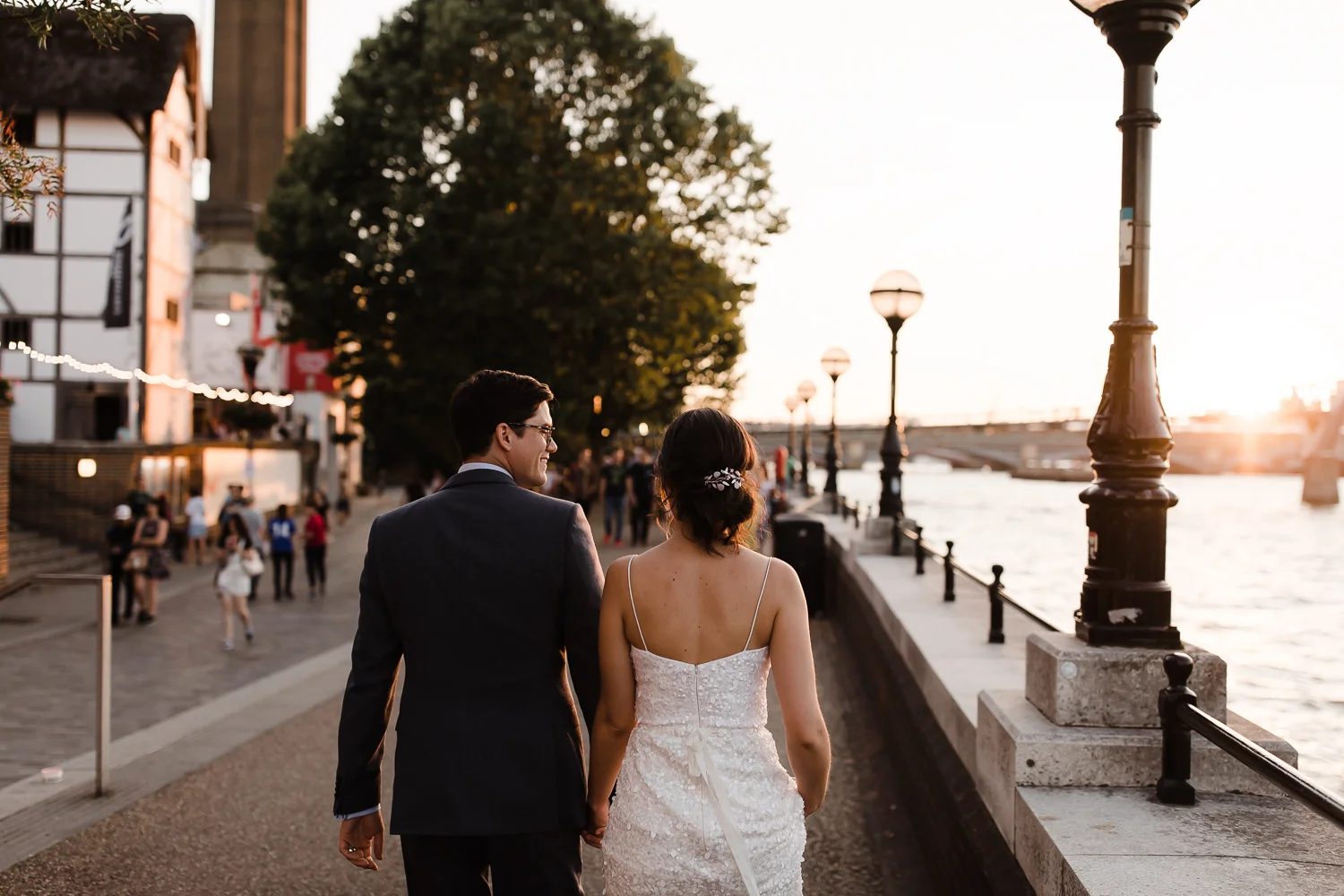 Islington_Town_Hall_Swan_Globe_Theatre_wedding-78.jpg
