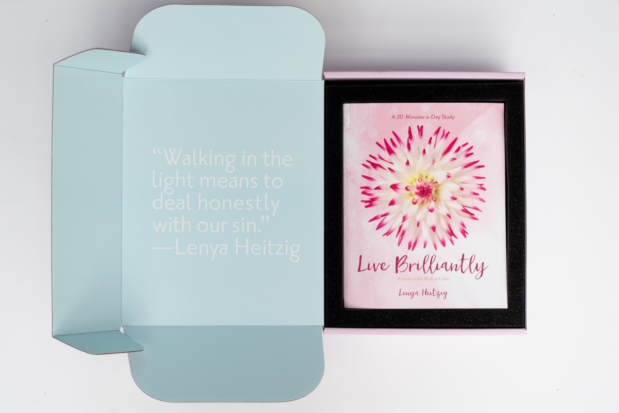 Packaging-LiveBrilliantly-Women-Book-BrittanyByrne-Church-2-8934.jpg