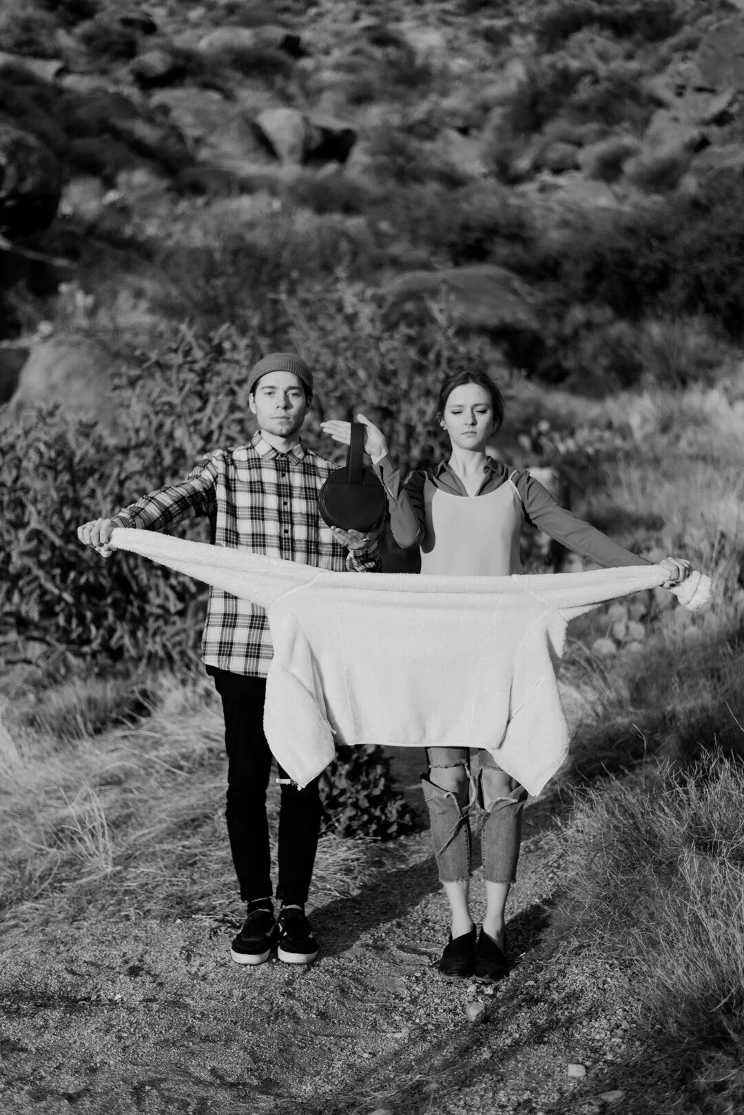 Photography-Couple-Fashion-DesertWinter-DuoInAnArcticDesert-BrittanyByrne-2185.jpg
