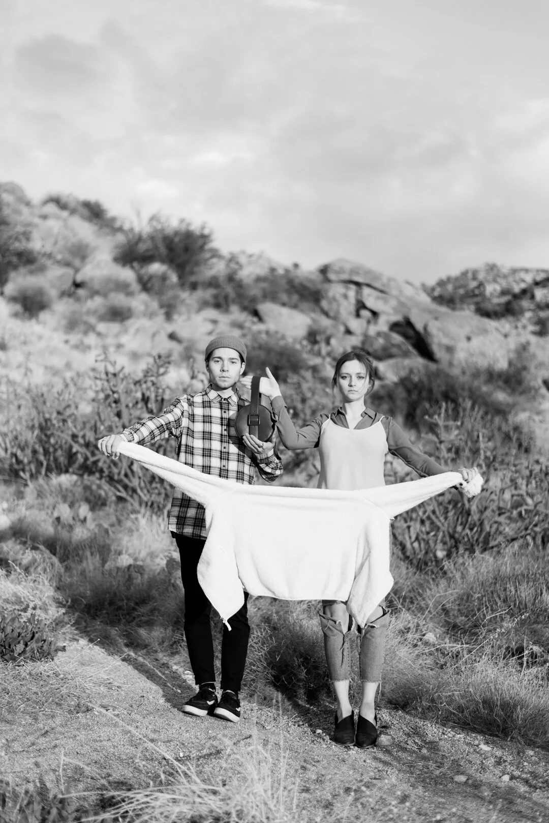 Photography-Couple-Fashion-DesertWinter-DuoInAnArcticDesert-BrittanyByrne-2193.jpg