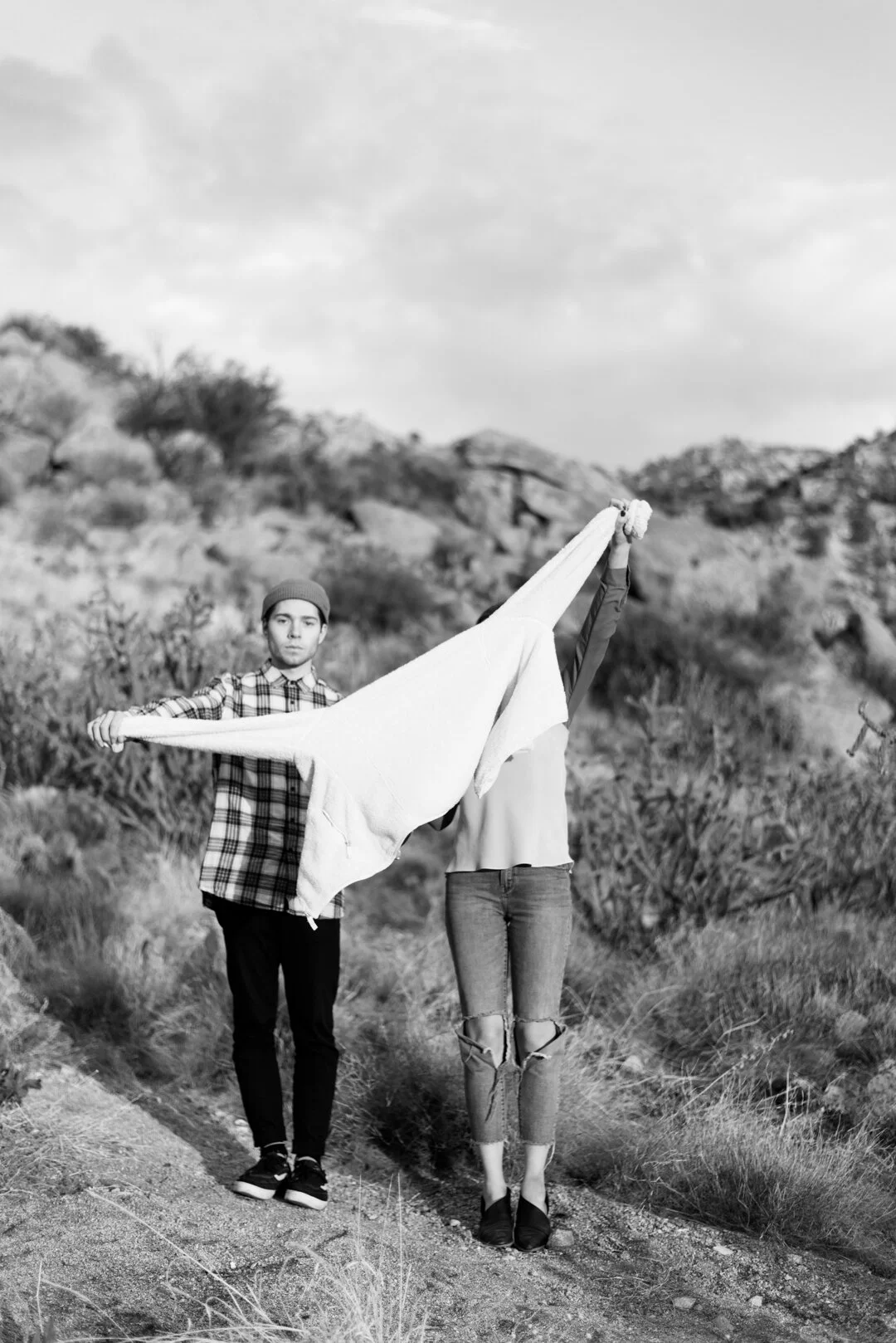 Photography-Couple-Fashion-DesertWinter-DuoInAnArcticDesert-BrittanyByrne-2194.jpg