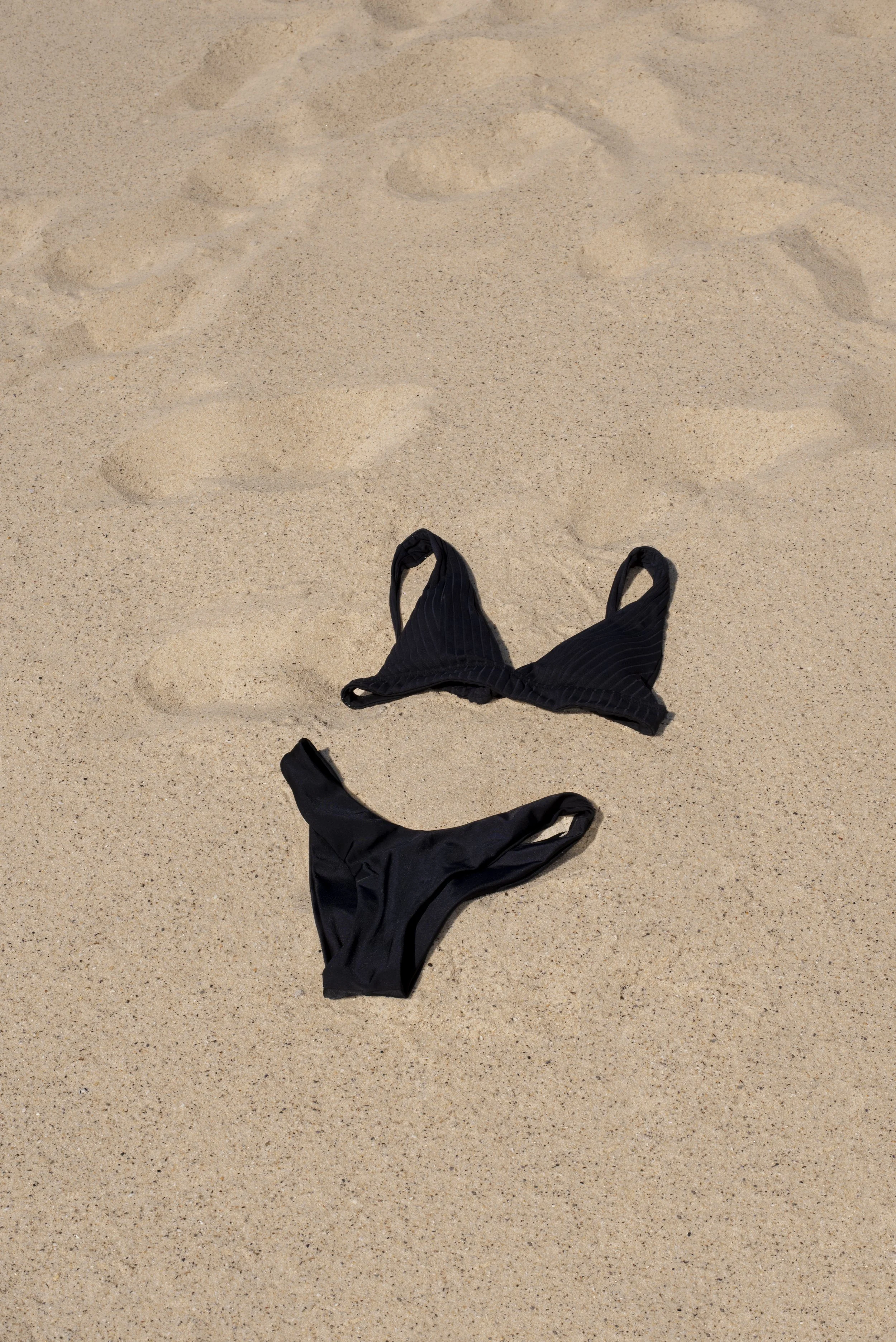 black-bikini-beach-brittanybyrne.jpg