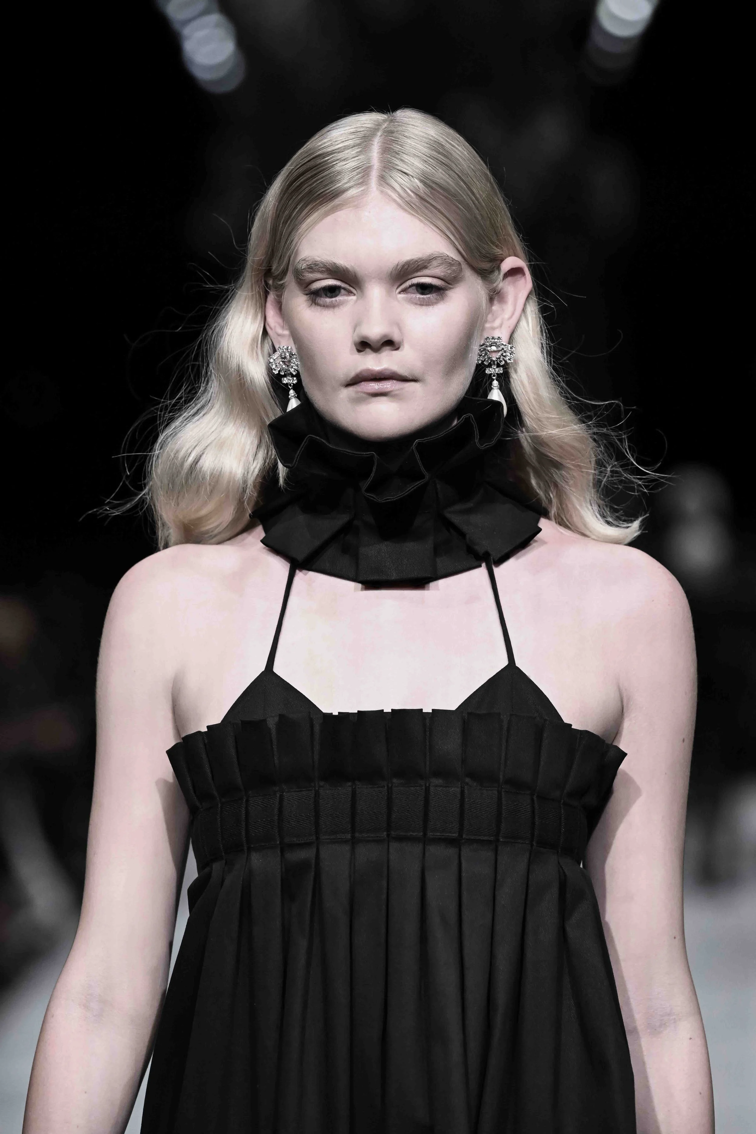 Solar Flare Neck Ruff