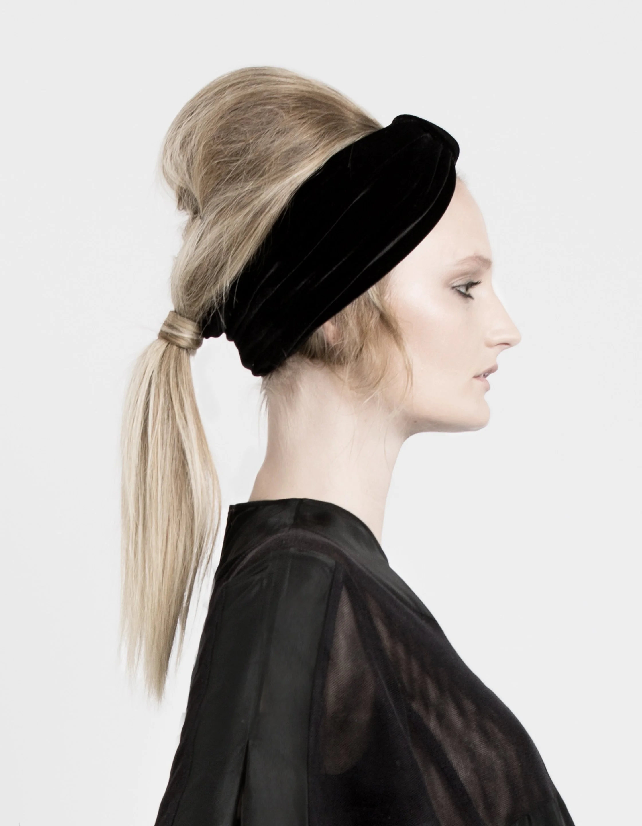 BLACK VACATION HEADBAND.jpg