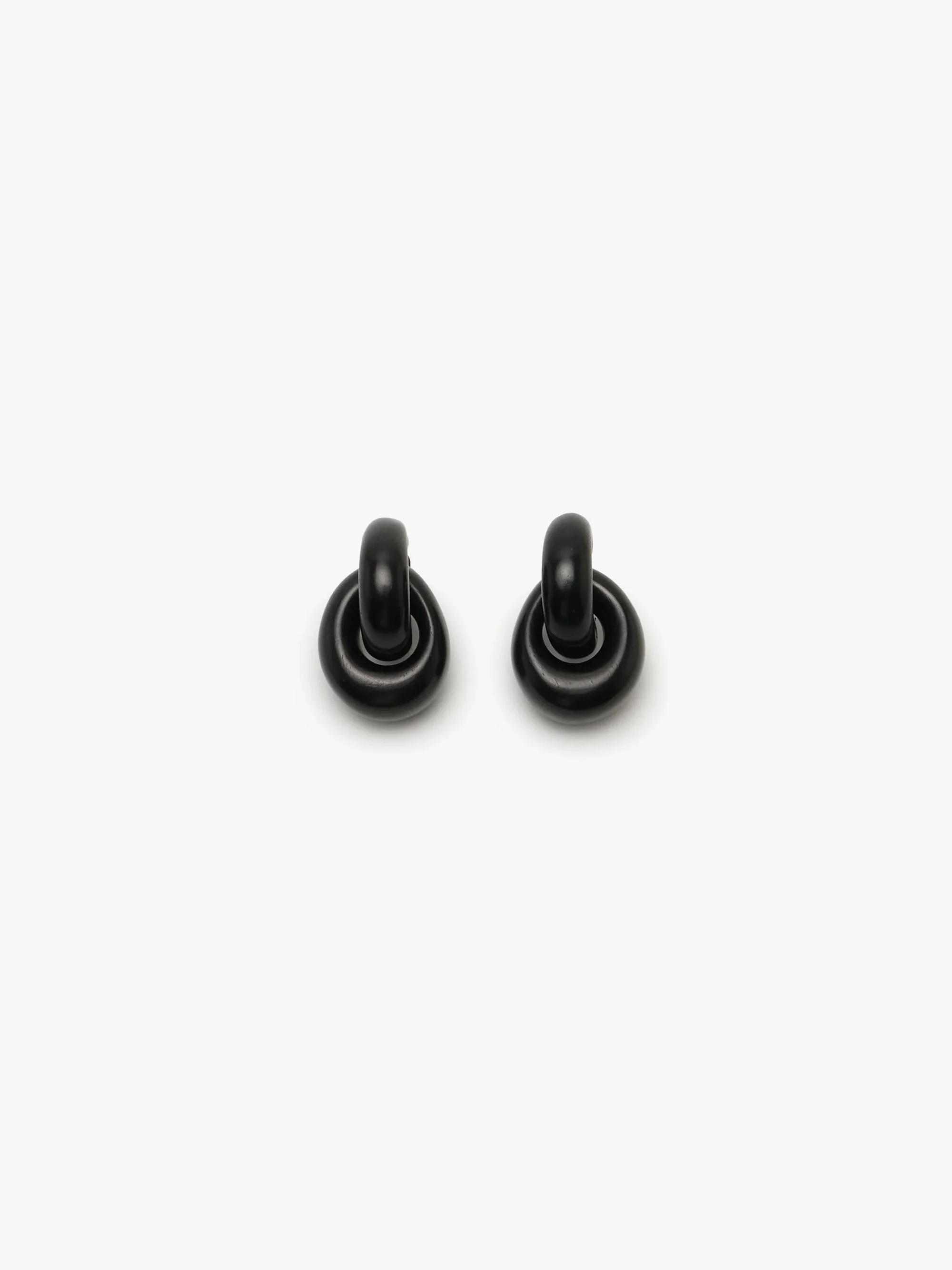 HAVANA EARCLIPS BLACK.jpg