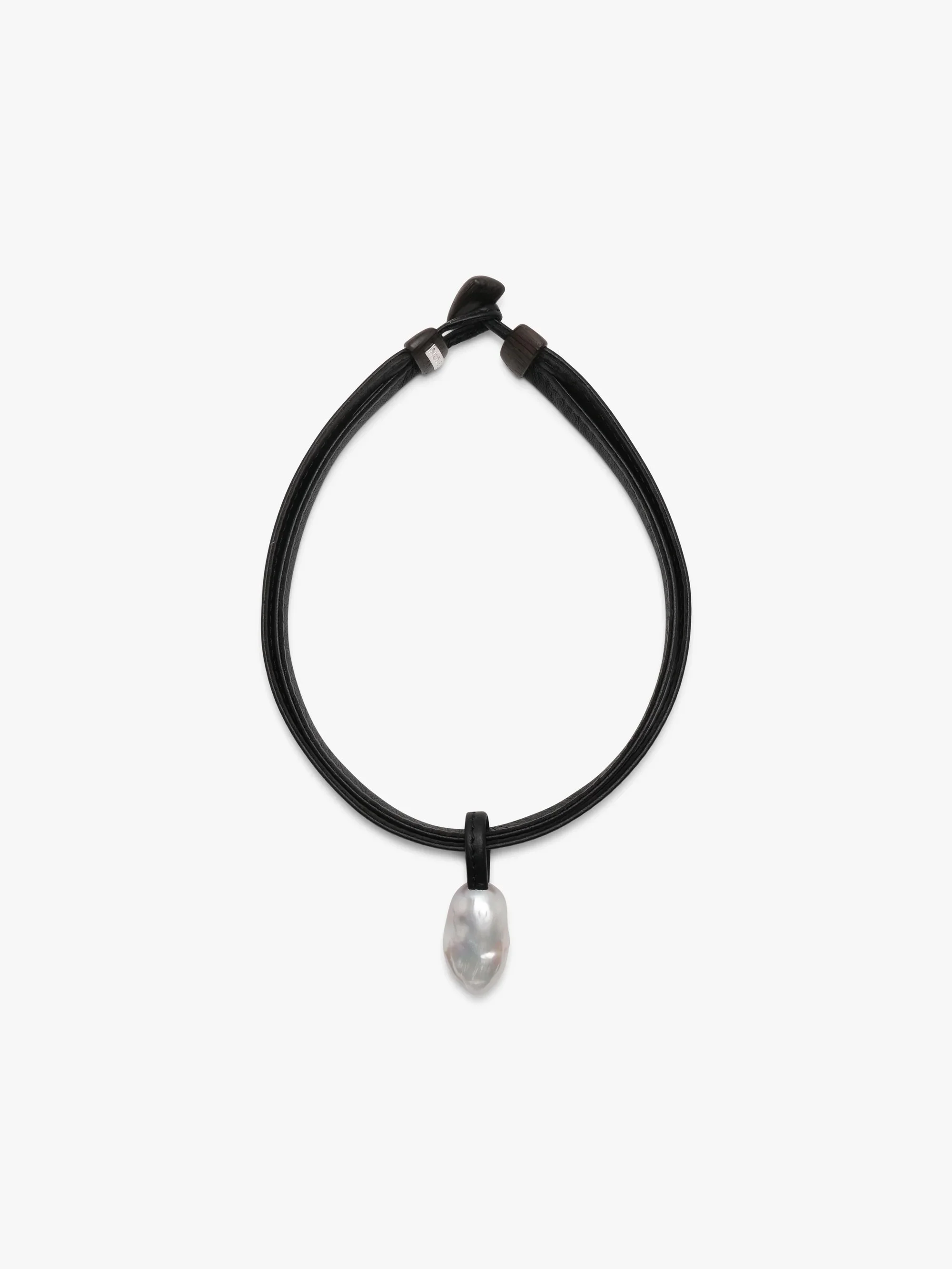 CHARBON NECKLACE LEATHER BAROQUE PEARL.jpg