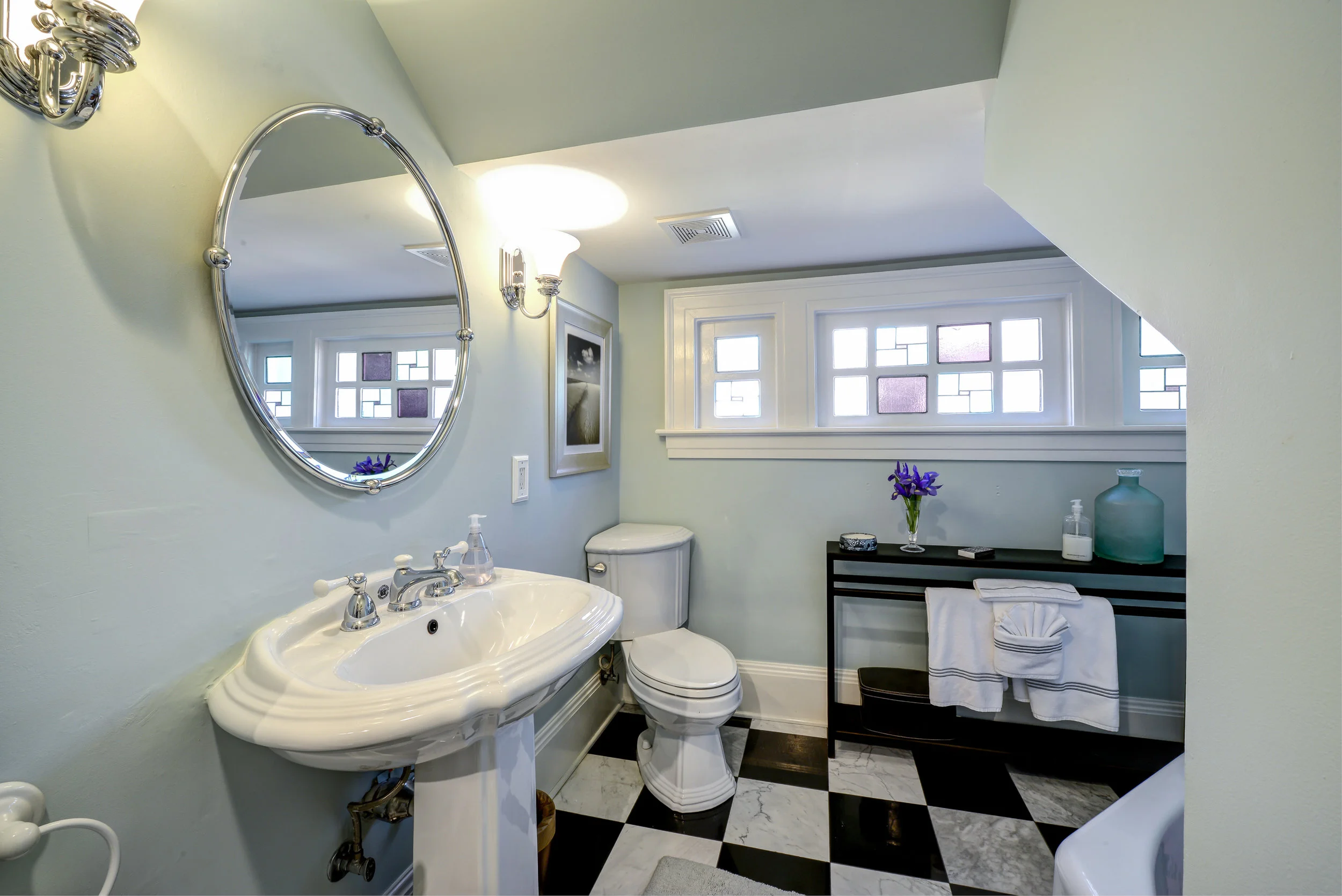 Bathroom2.jpg
