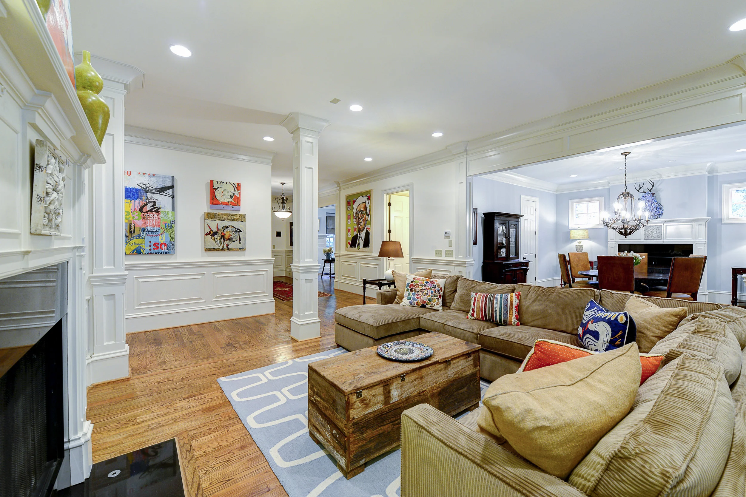 LivingRoom2.jpg
